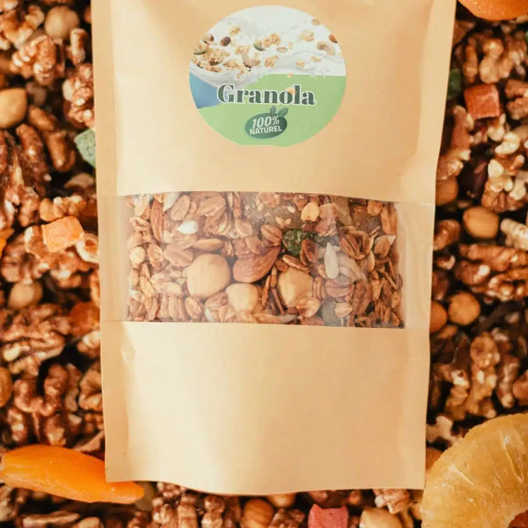 Energy craft granola of dried fruits, organic honey &amp; nutritious grains