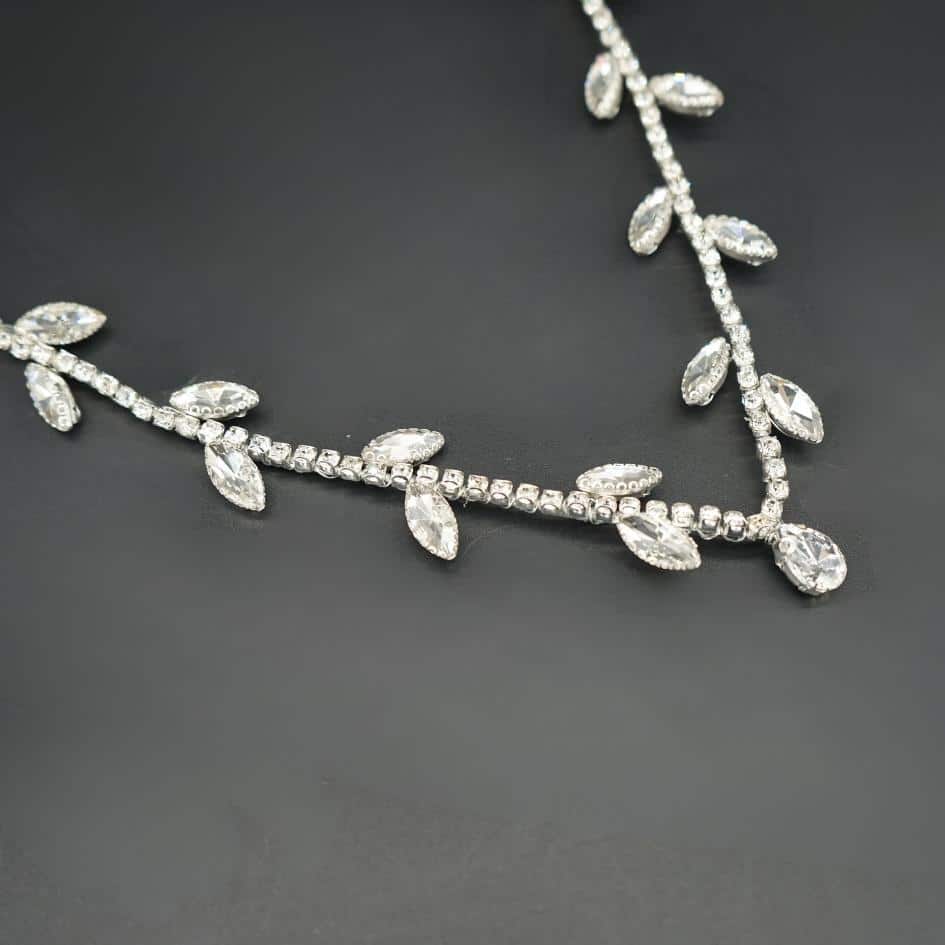 Bijou de coiffure mariage minimaliste en strass