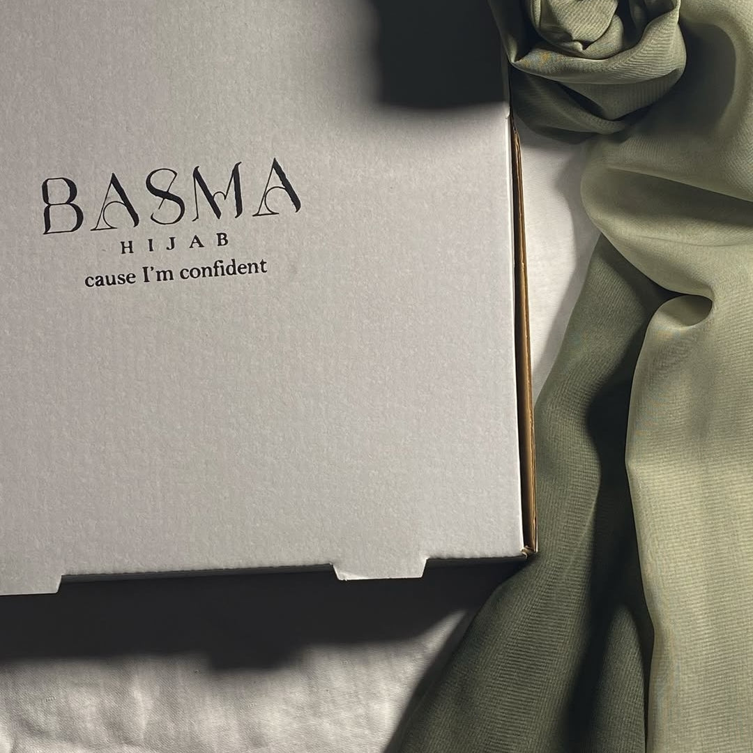Khaki green gradient hijab in light veil (1.65m)