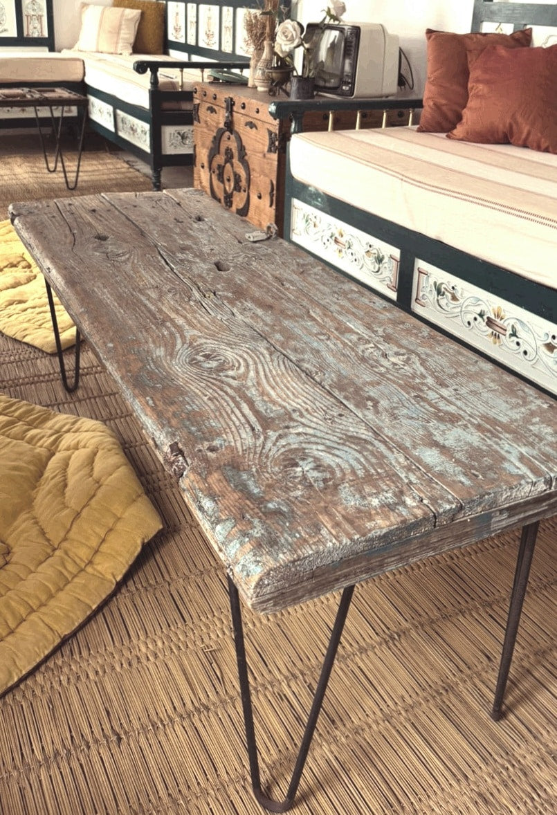 Table ancienne unique : charme intemporel pour votre intérieur