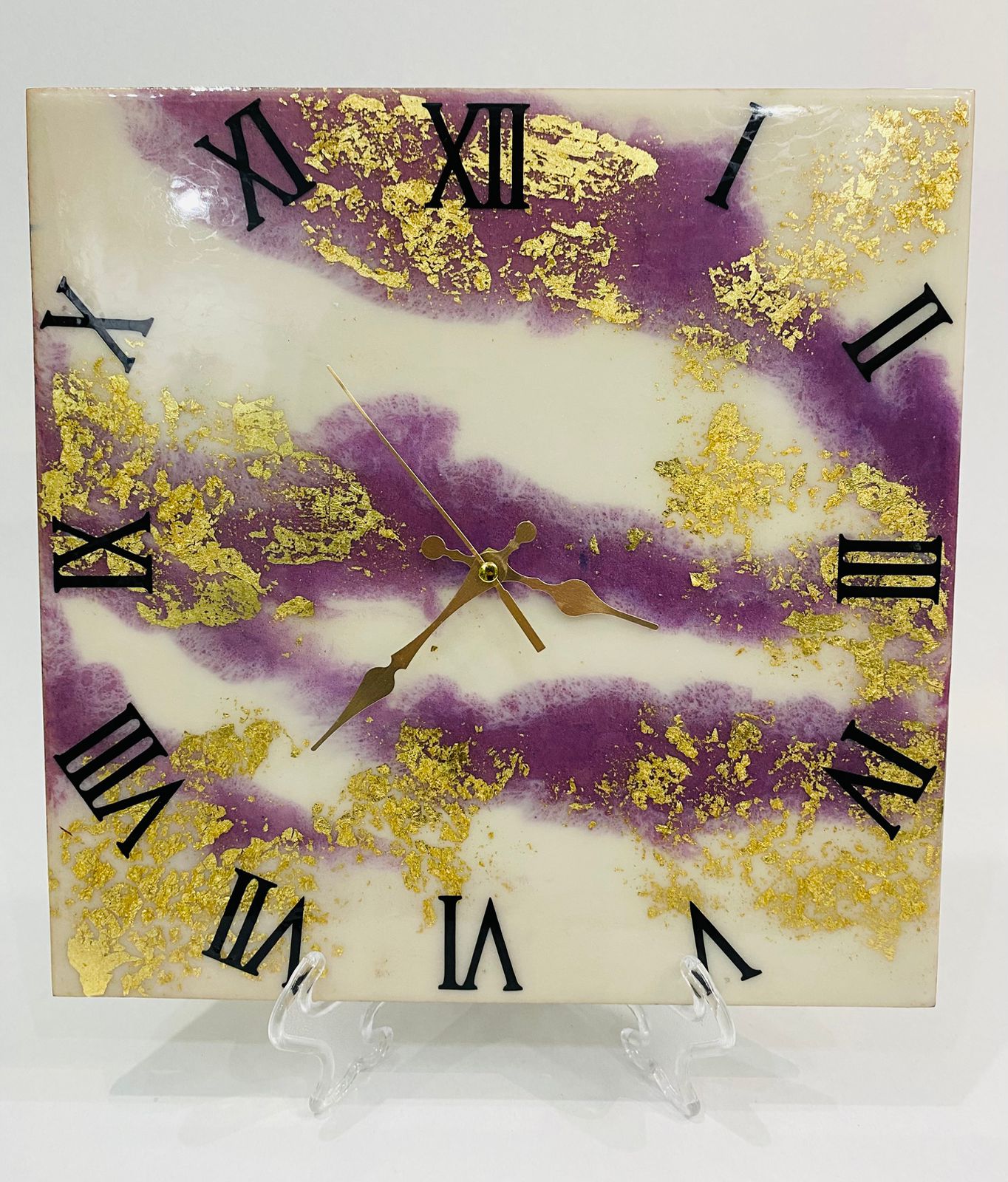 Horloge décorative en Bois & Résine : Élégance Abstraite Violet Blanc