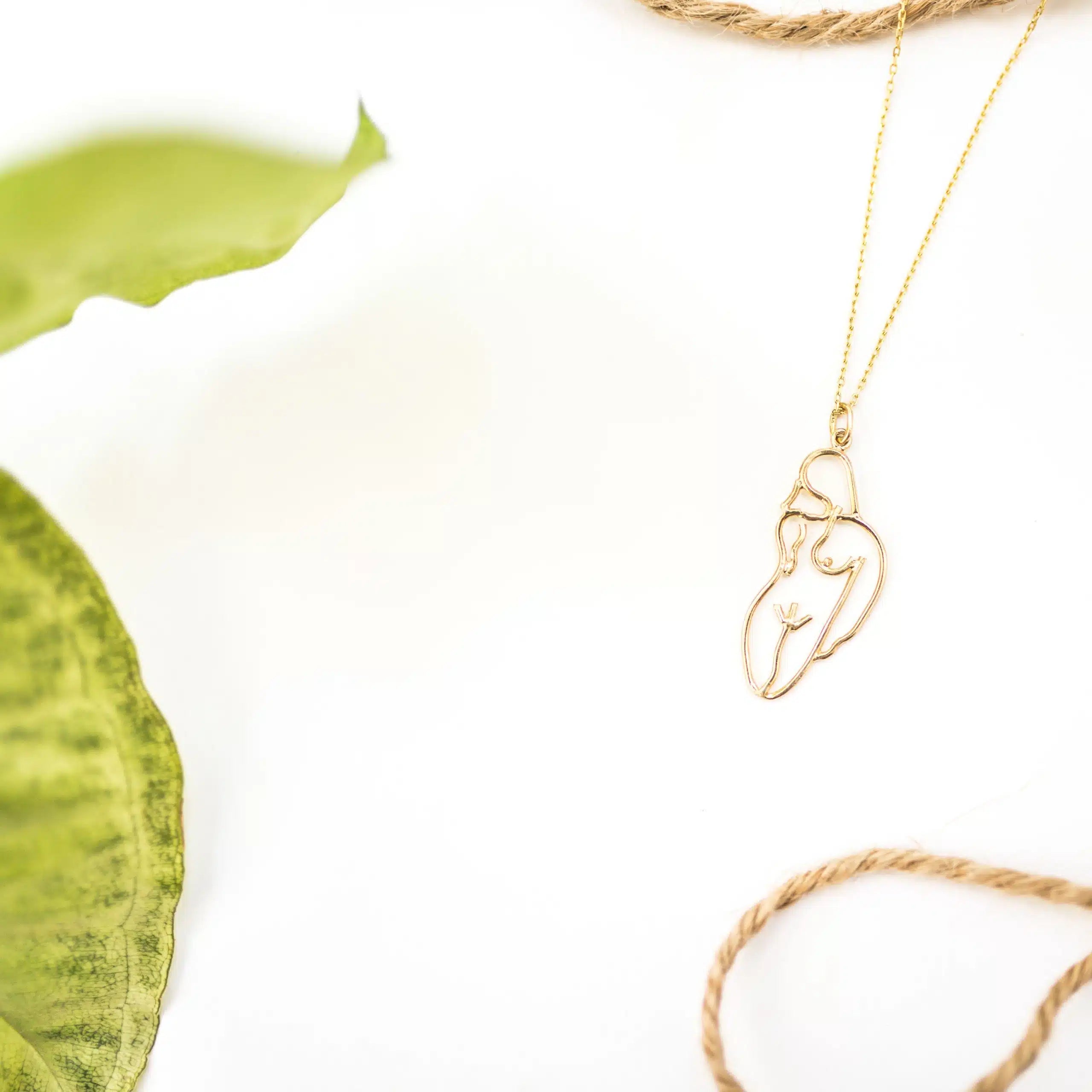 Collier corps féminin fait main en argent 925