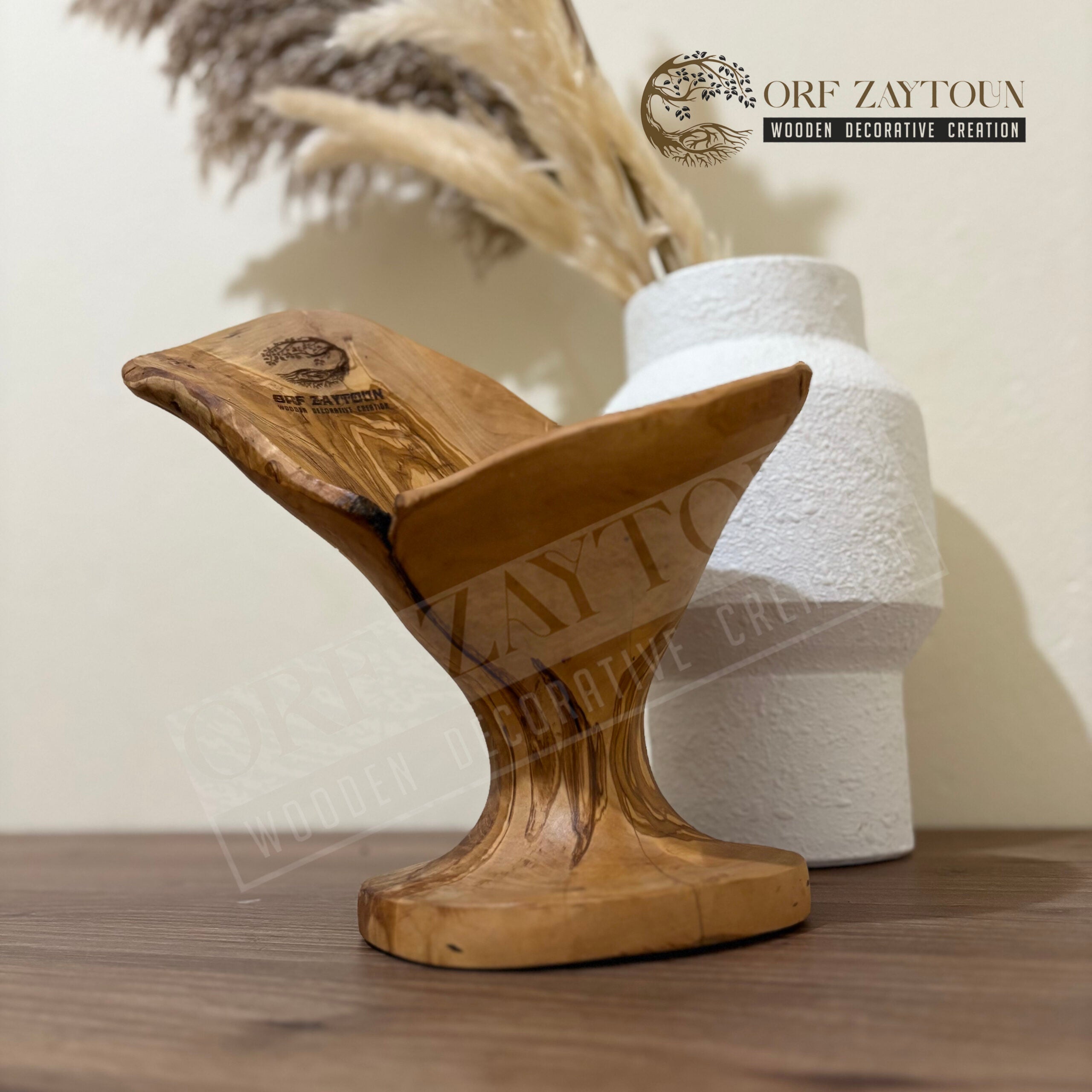 vase bois d'olivier artisanal unique pour une décoration élégante