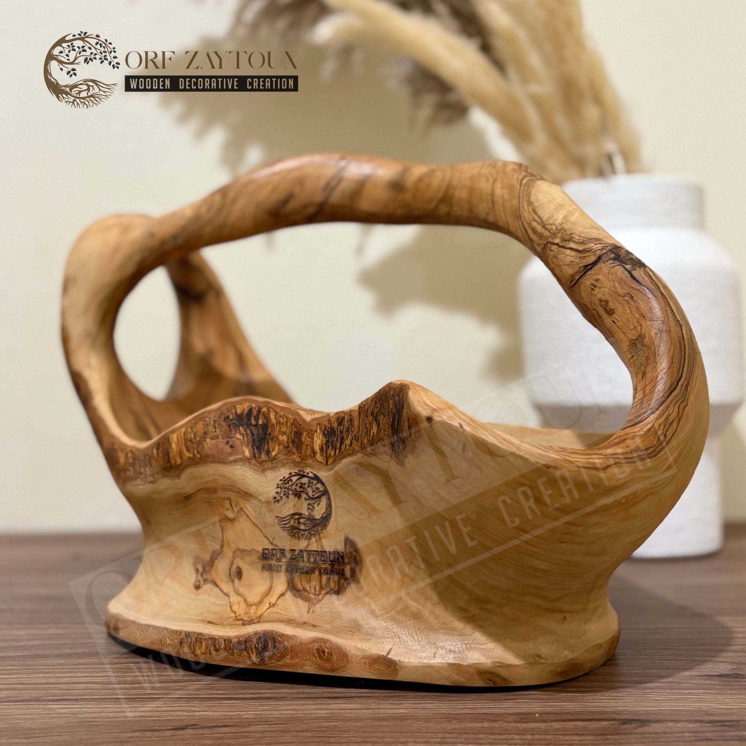 panier en bois sculpté en olivier design unique et élégant