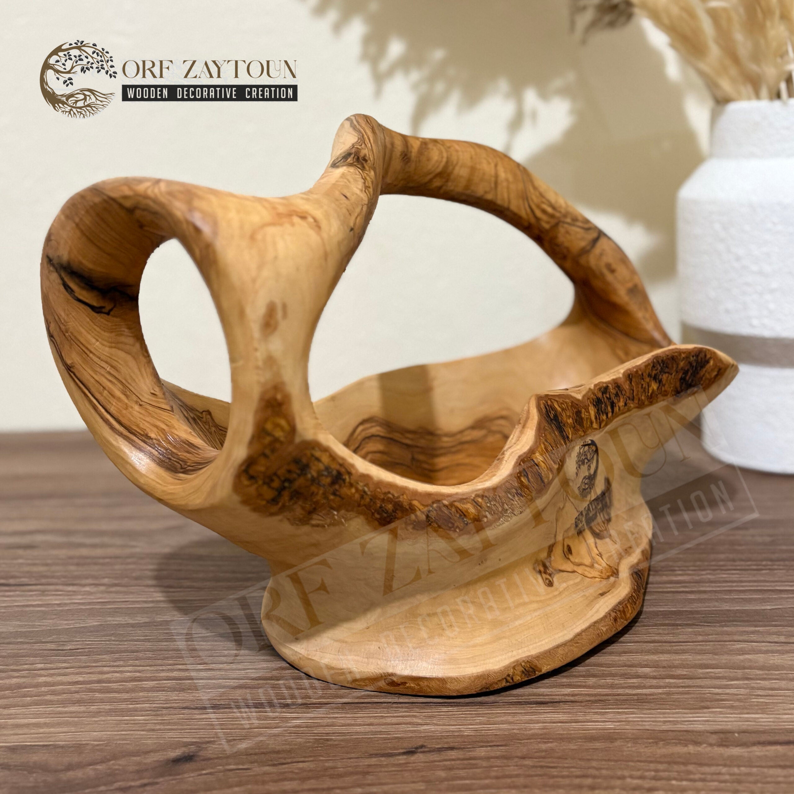 panier en bois sculpté en olivier design unique et élégant
