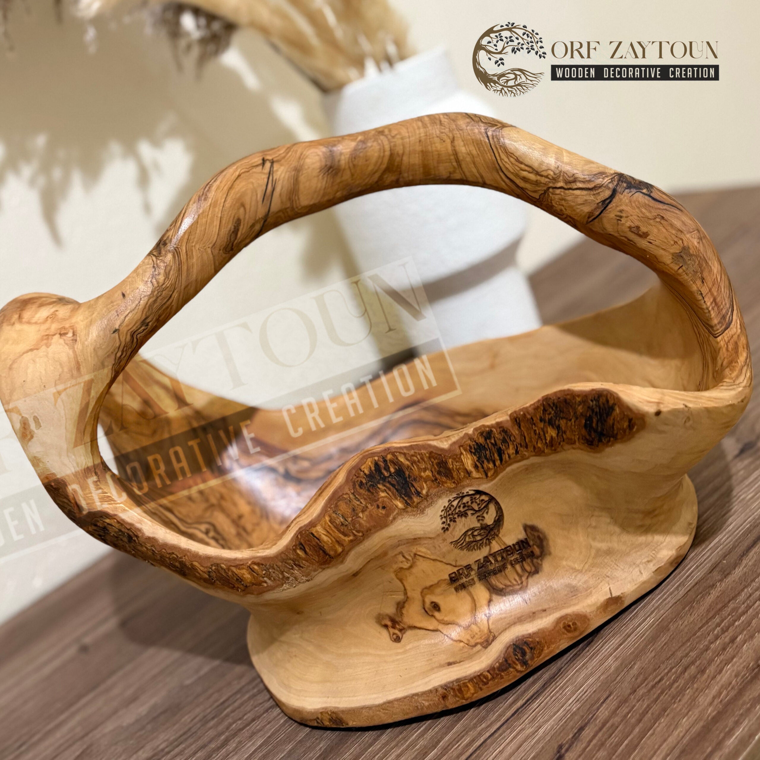 panier en bois sculpté en olivier design unique et élégant
