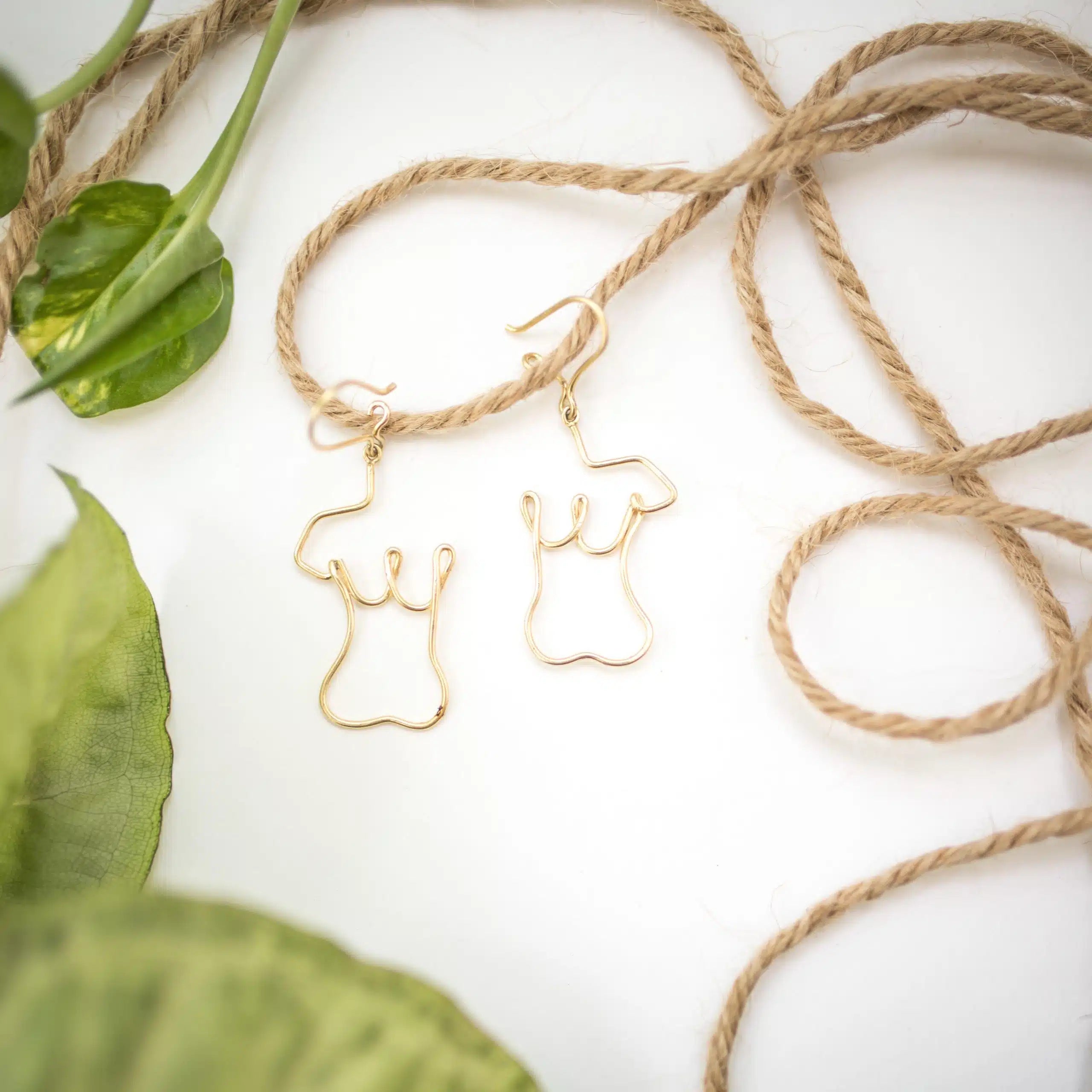 Boucles corps féminin fait main en argent 925