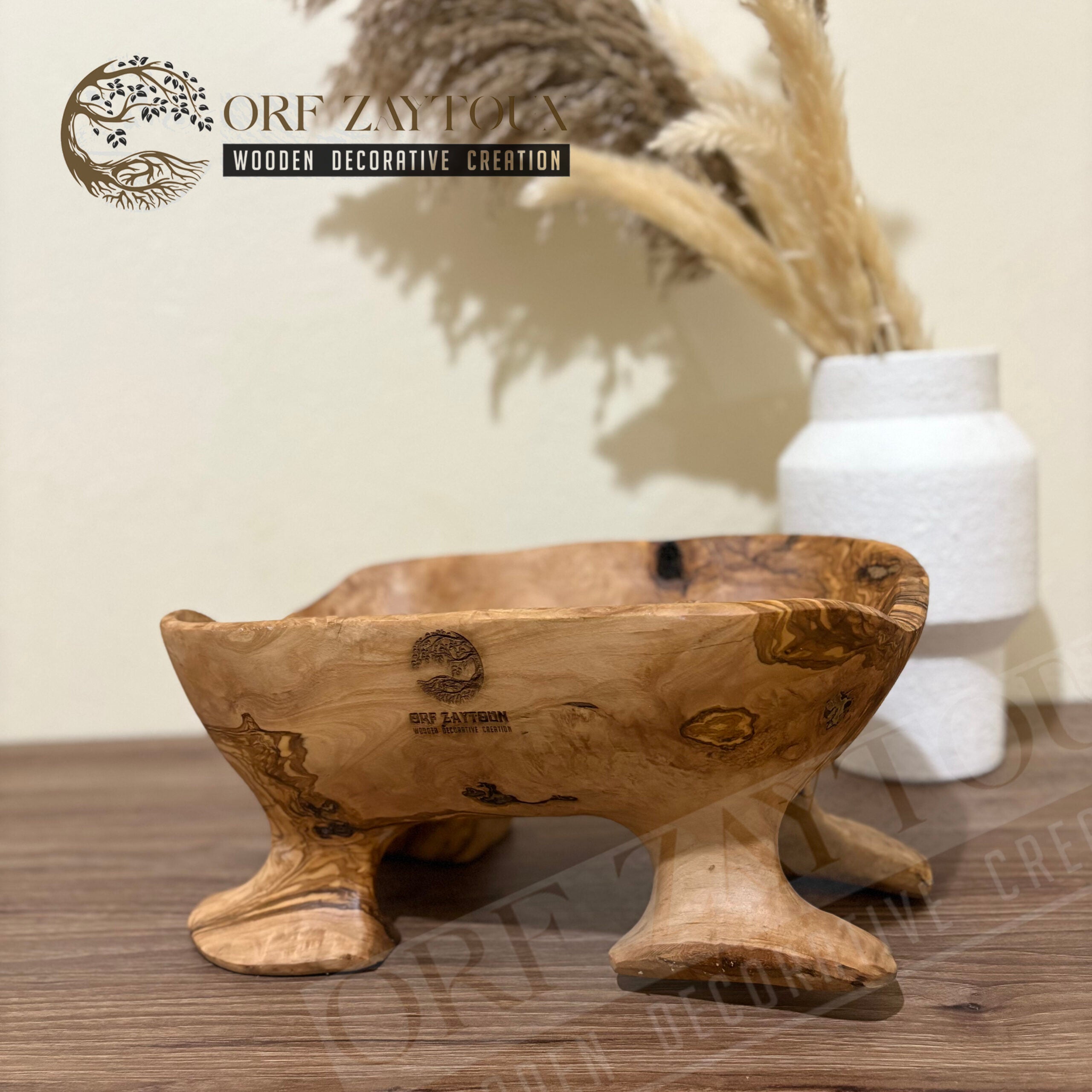 Panier sculpté en bois d’olivier