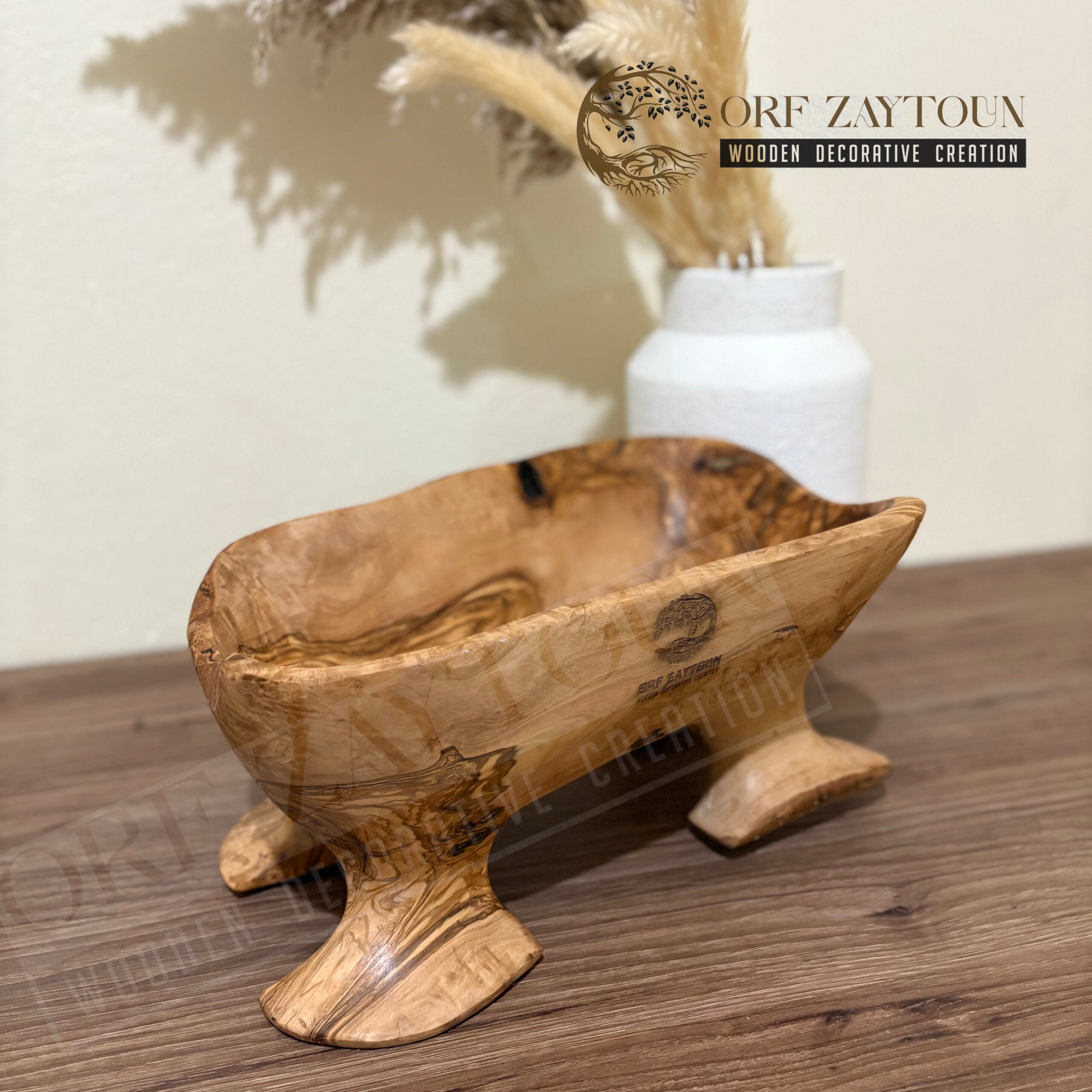 Panier sculpté en bois d’olivier