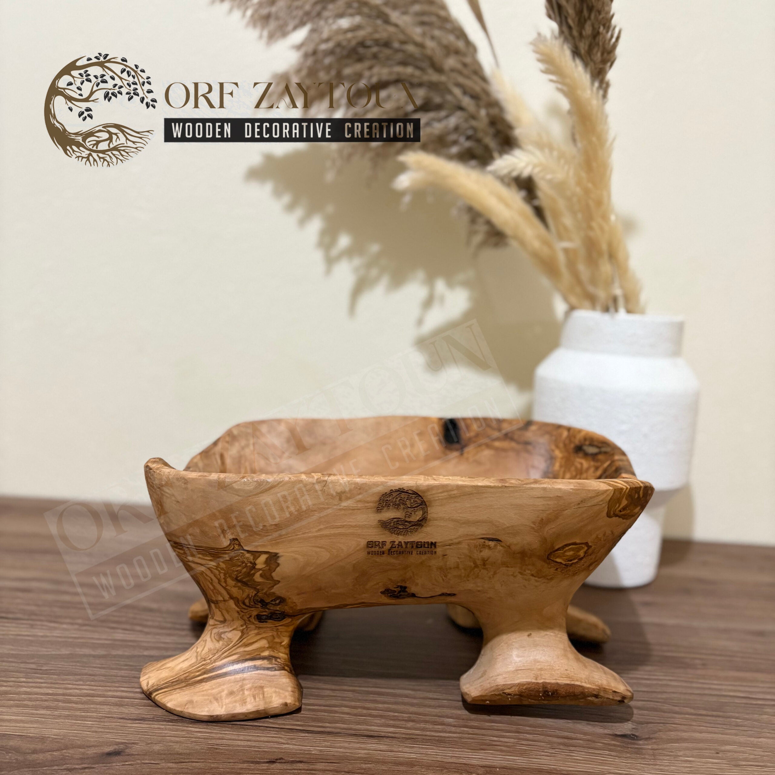 Panier sculpté en bois d’olivier