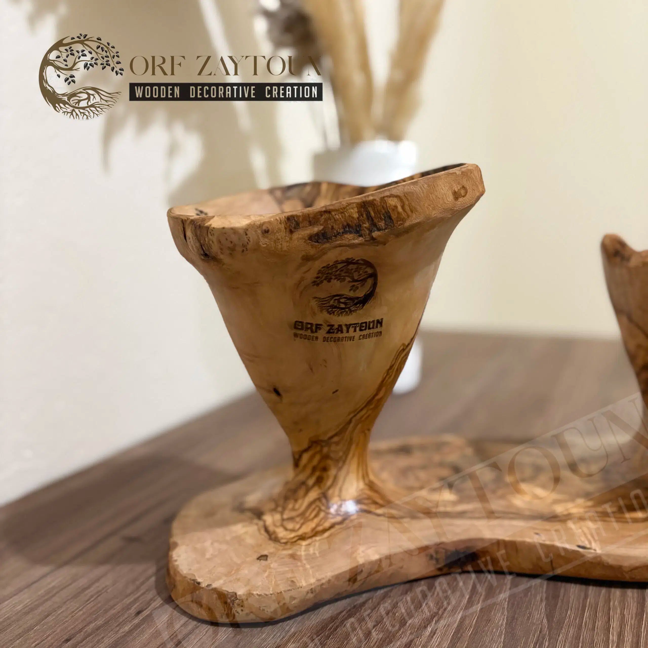 decoration bois piece unique en bois dolive pour un interieur raffine