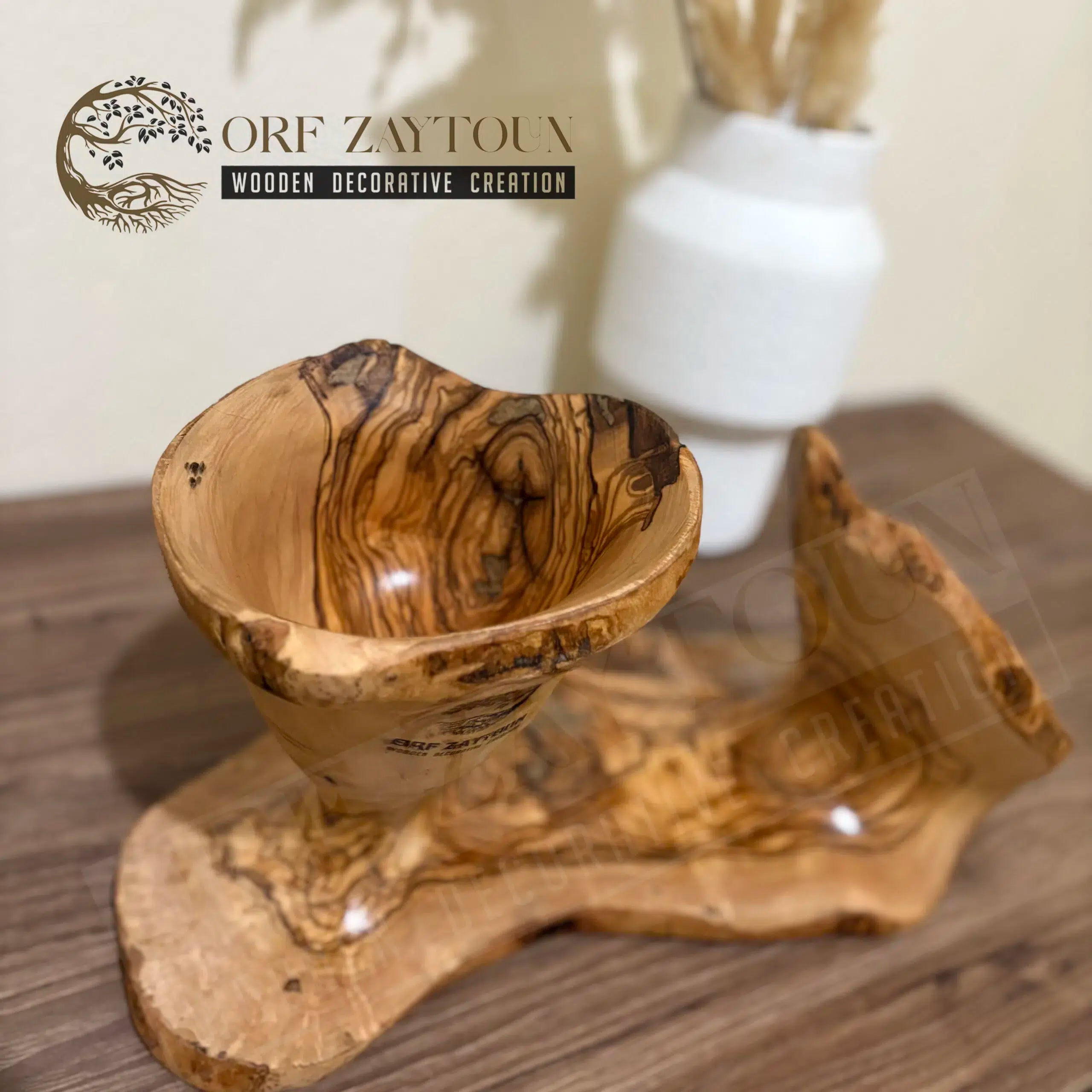 decoration bois piece unique en bois dolive pour un interieur raffine