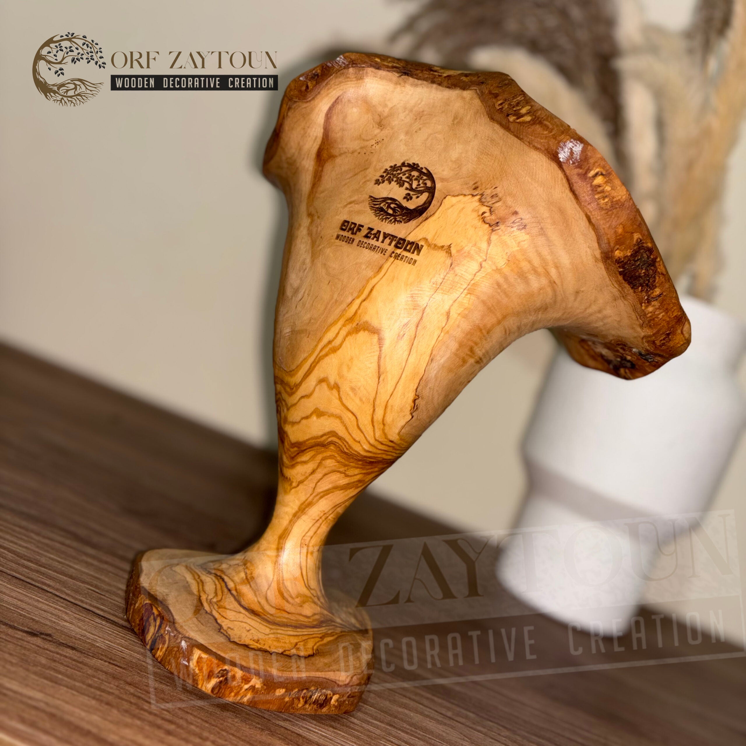 objet décoratif bois artisanal en olivier pour un intérieur élégant