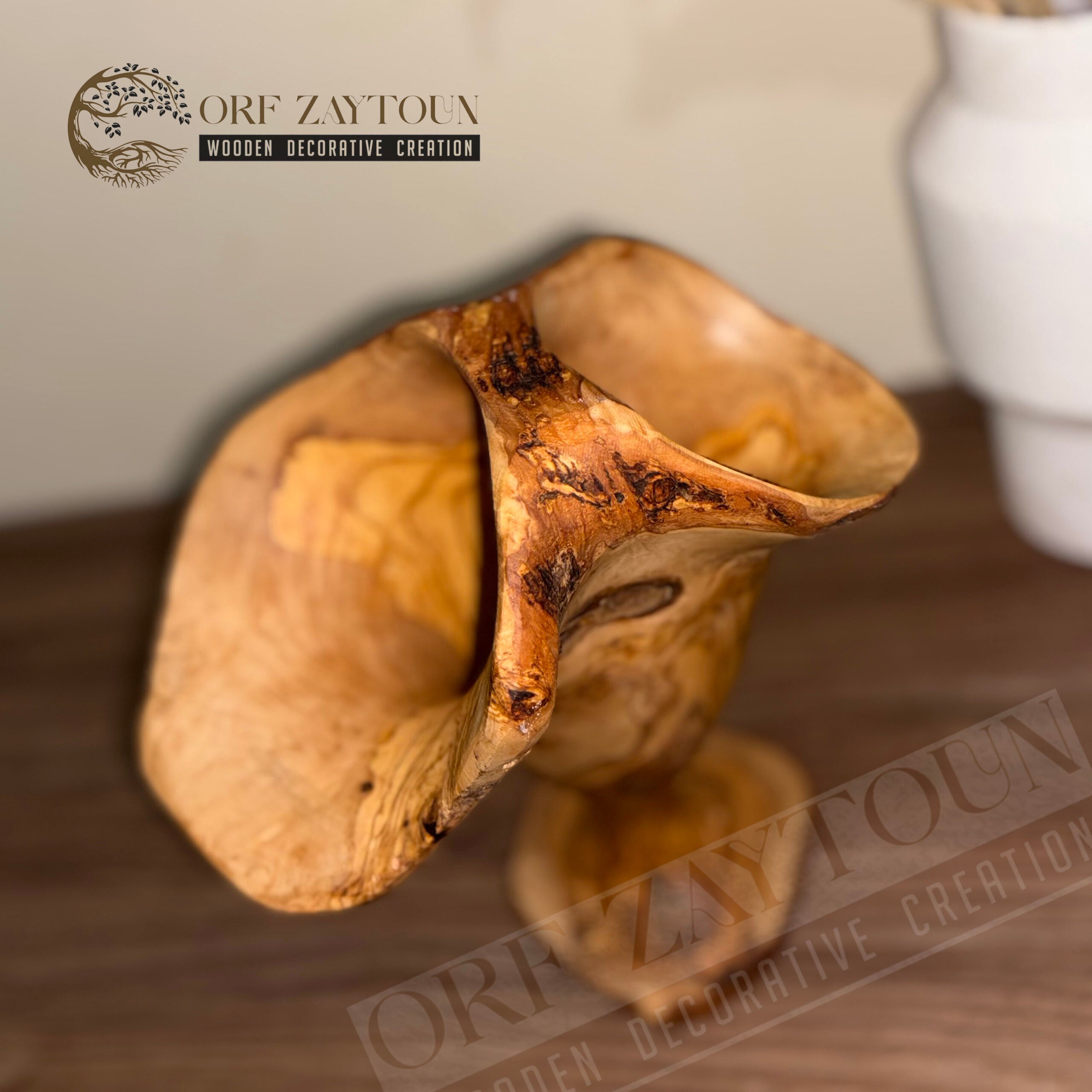 objet décoratif bois artisanal en olivier pour un intérieur élégant