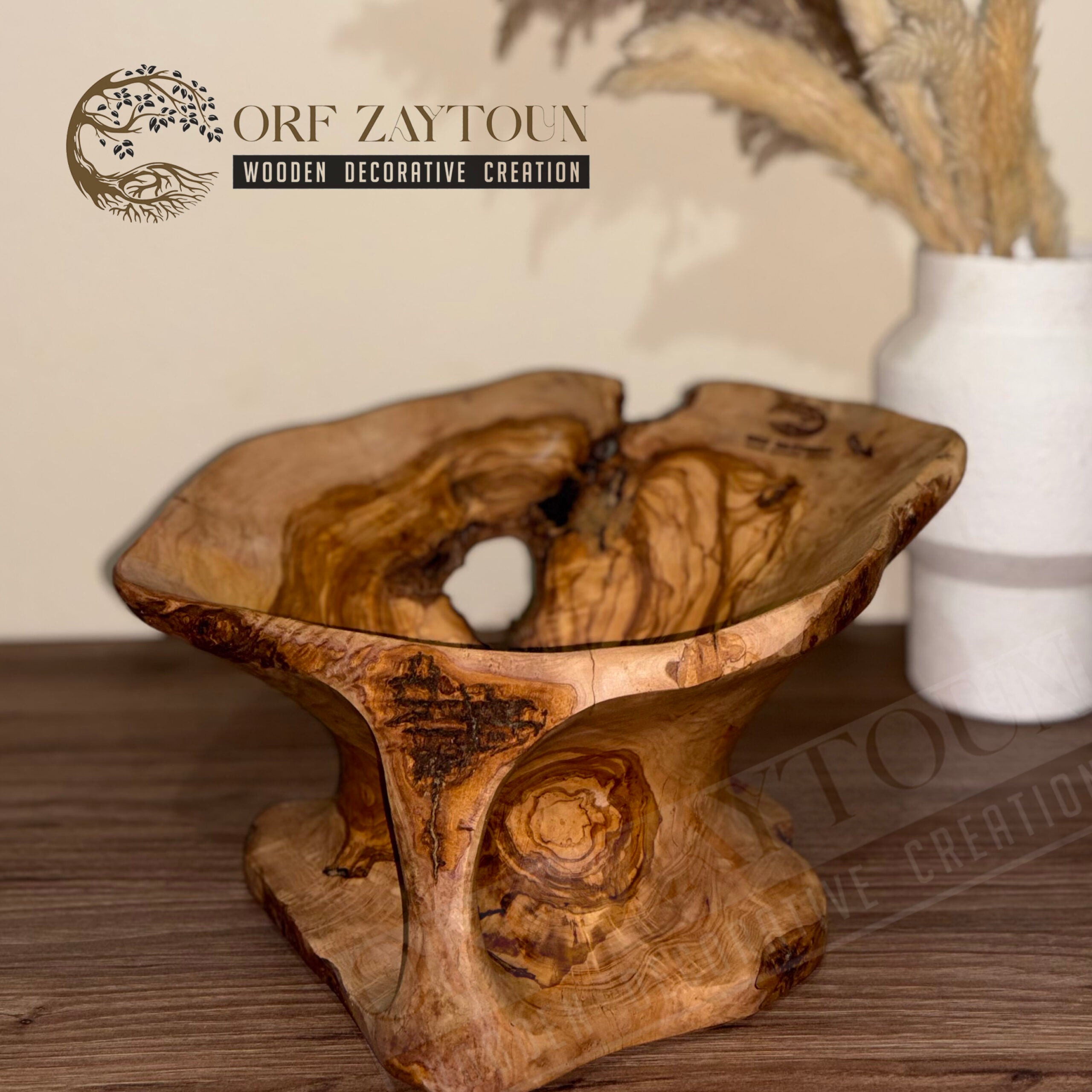 Corbeille bois artisanale en olivier design unique et élégant