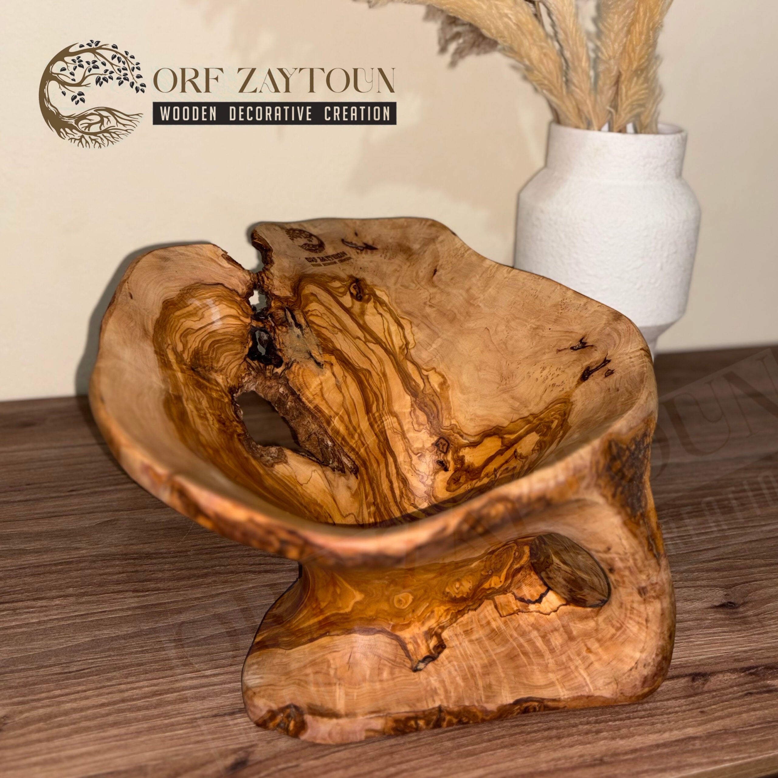 Corbeille bois artisanale en olivier design unique et élégant