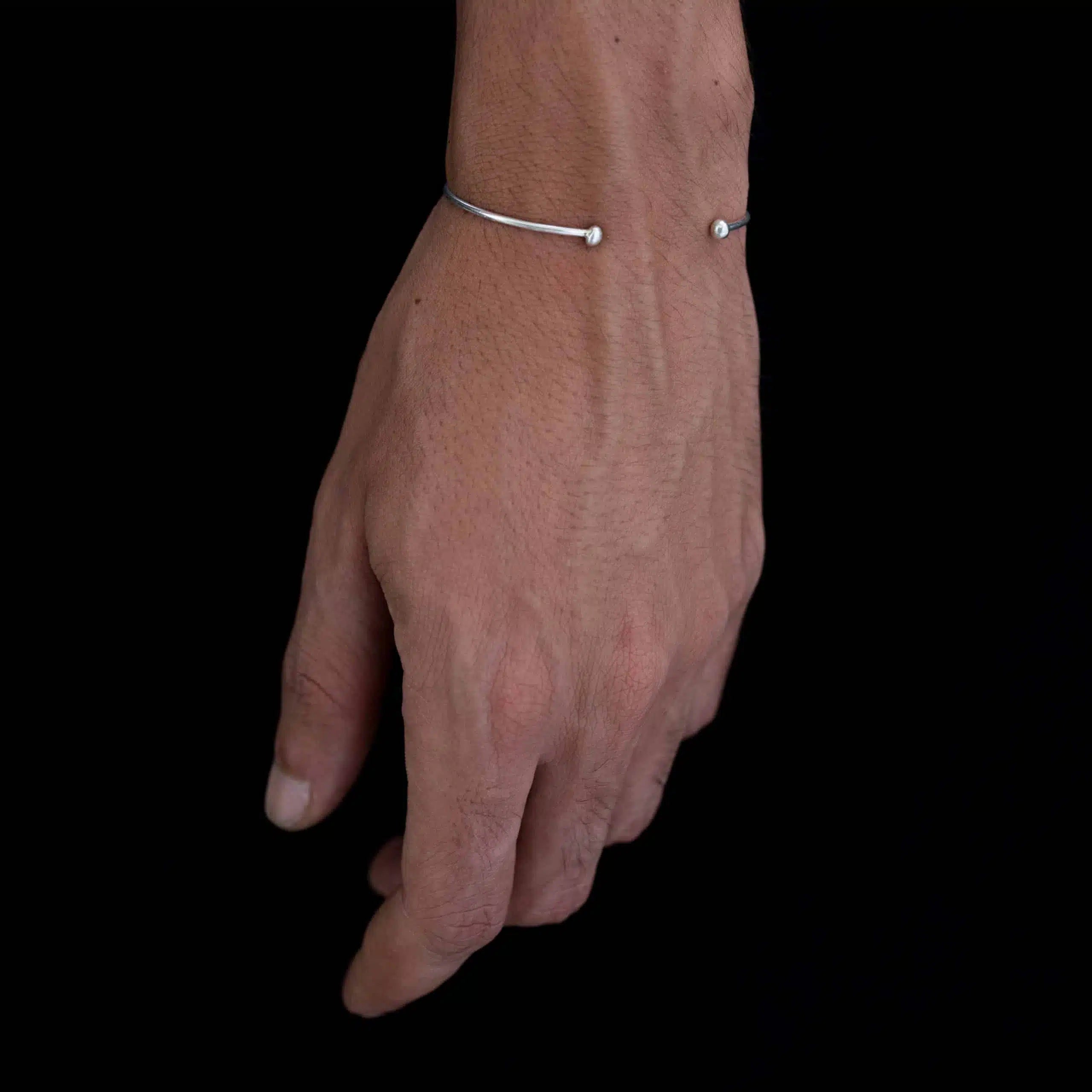 Bracelet minimaliste fait main en argent 925