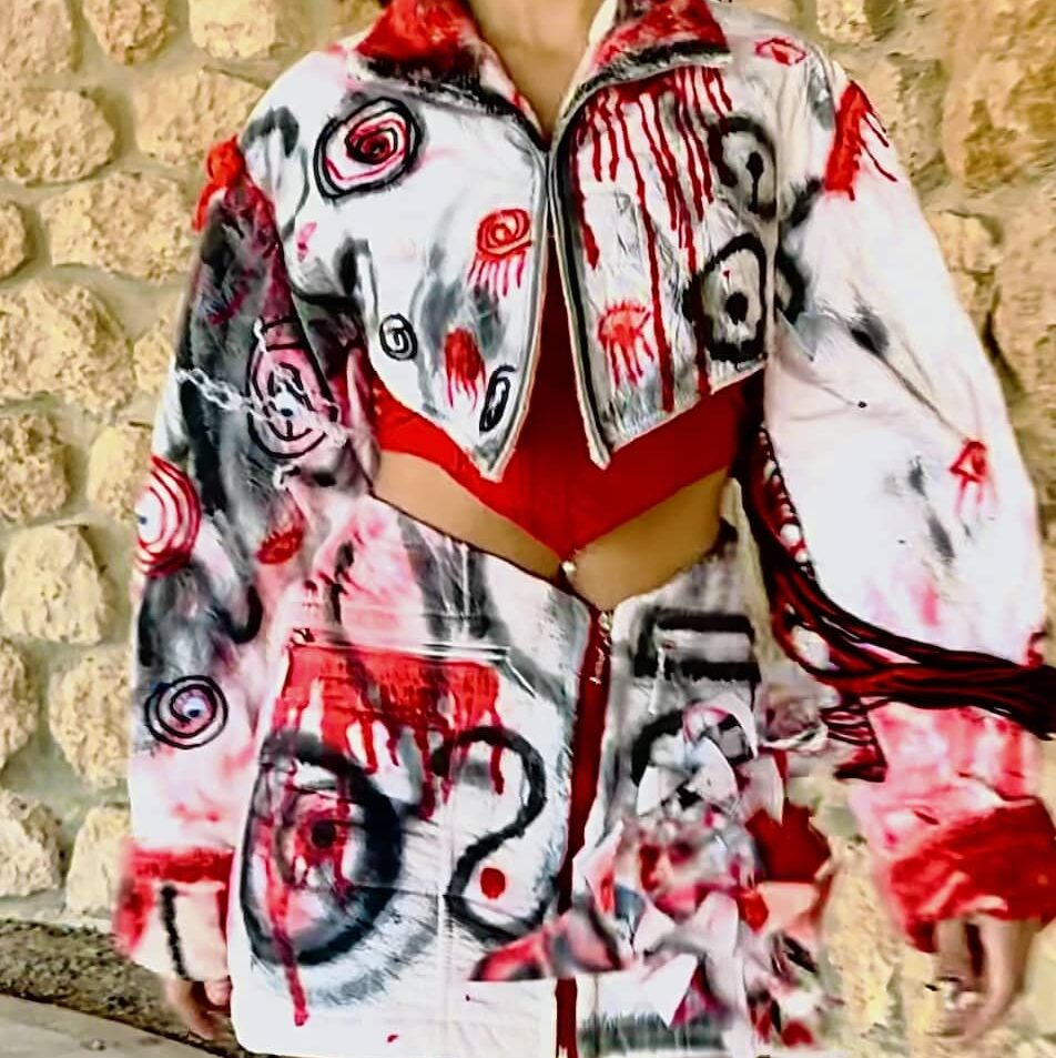 Ensemble veste et jupe serrée avec plumes 3D- Upcyclé