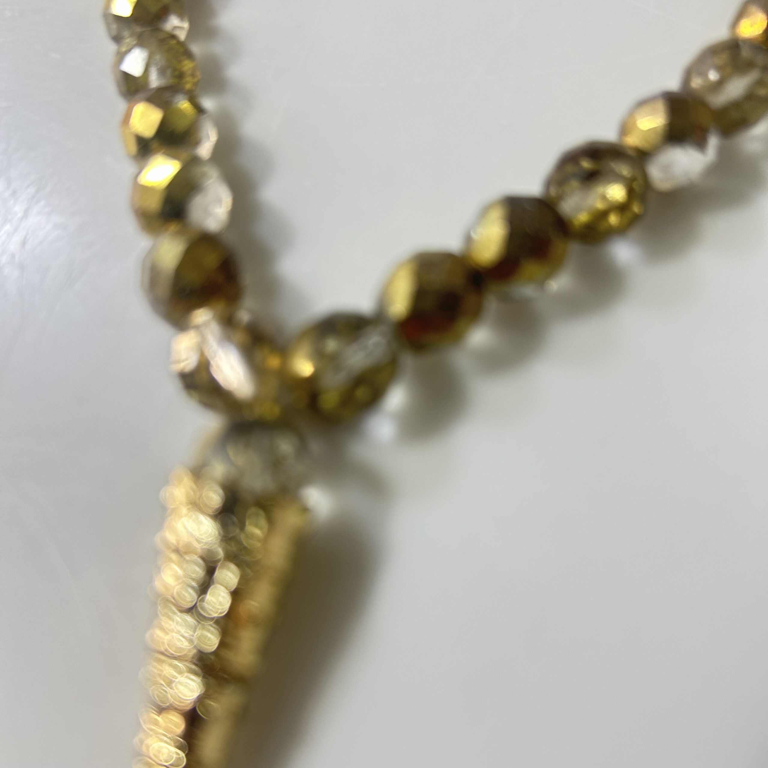 Chapelet raffiné en cristal de bohème jaune