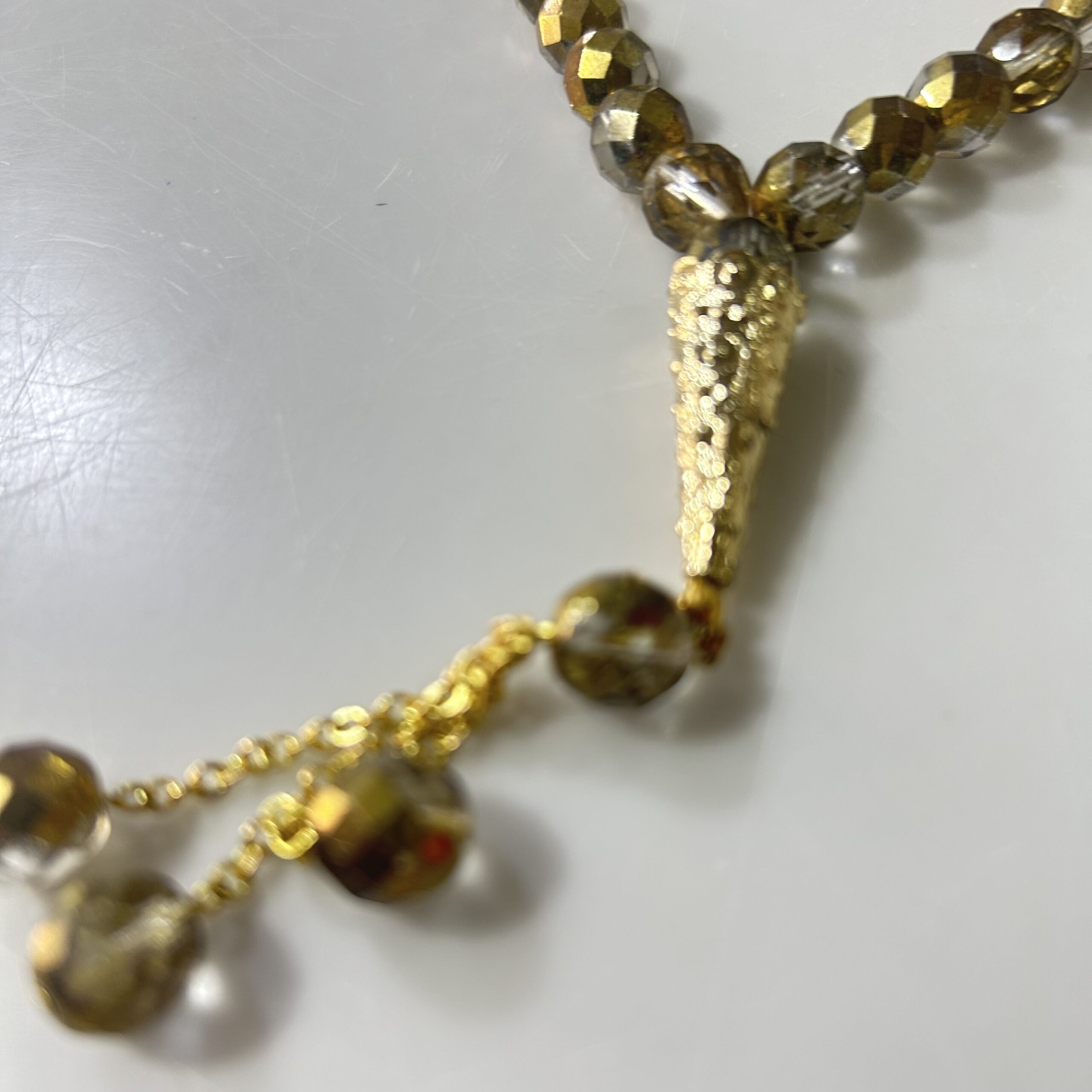 Chapelet raffiné en cristal de bohème jaune