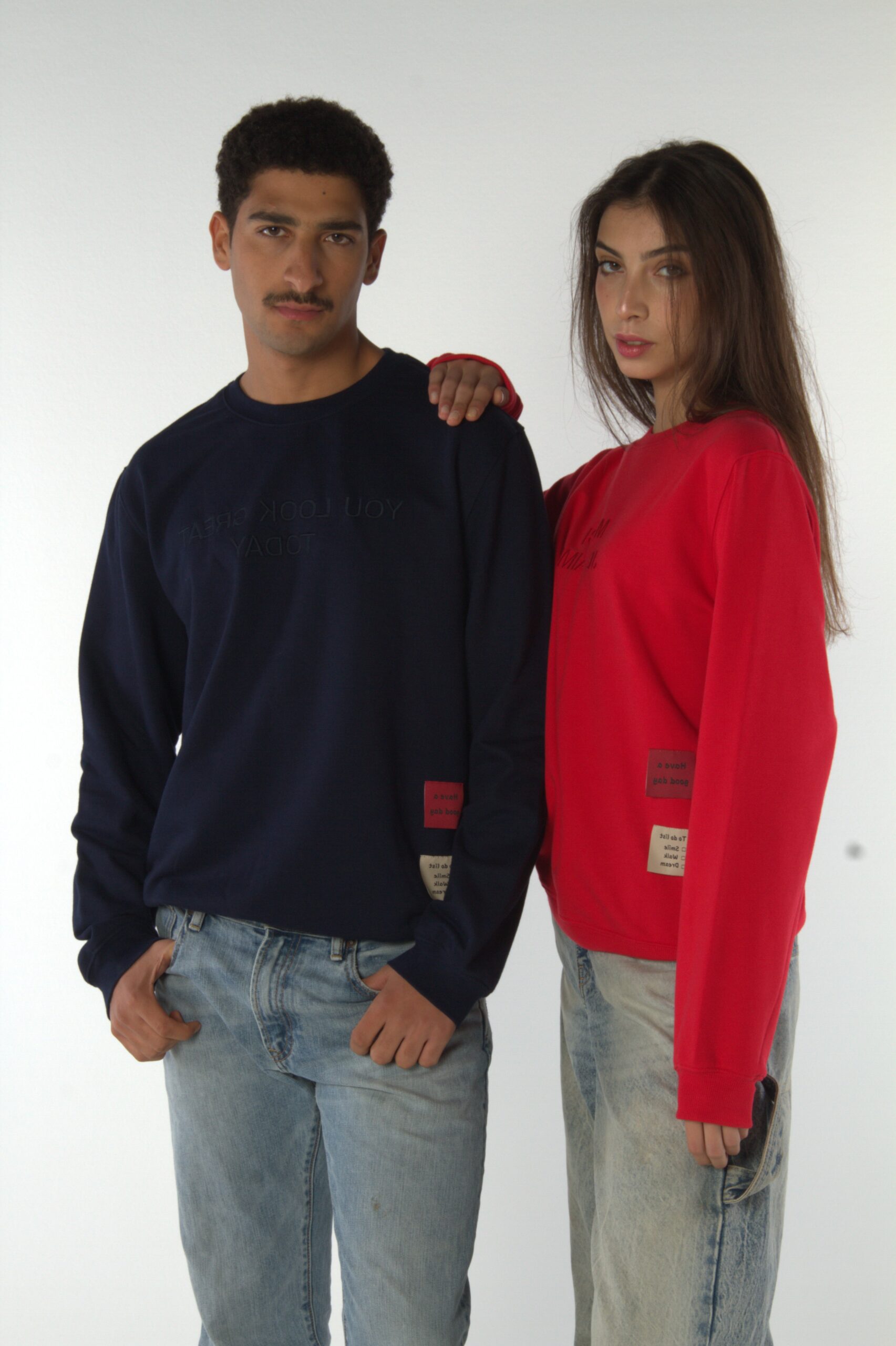 Sweatshirt loose fit col rond unisexe «IM PROUD OF YOU avec détail en Wax