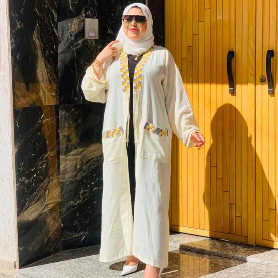 Elegant white kimono with yellow embroidery – (in Hayek, Linen or Wool)