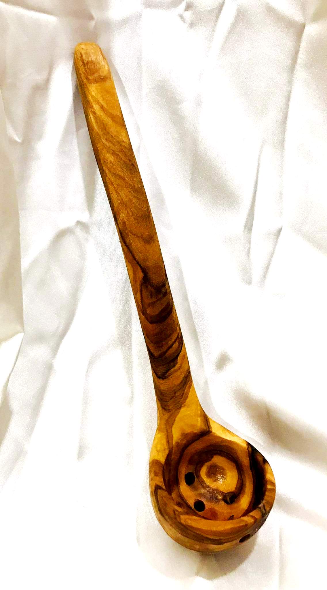 Louche Trouée En Bois