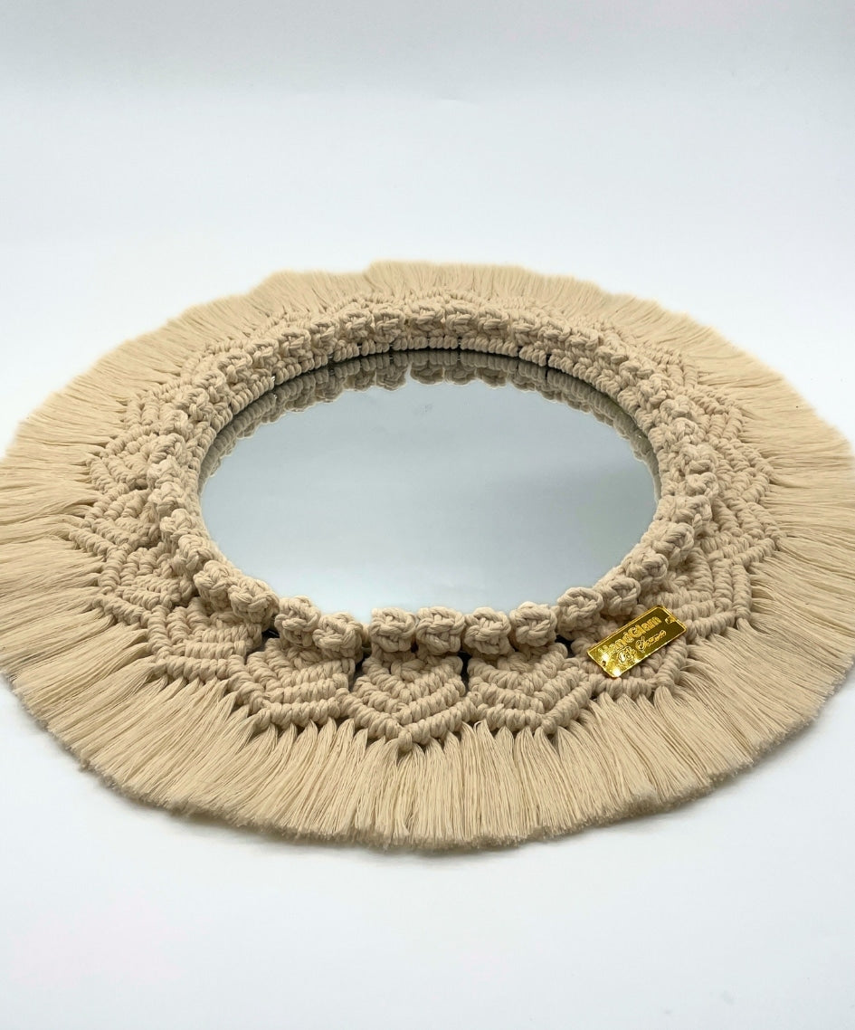 Miroir en crochet