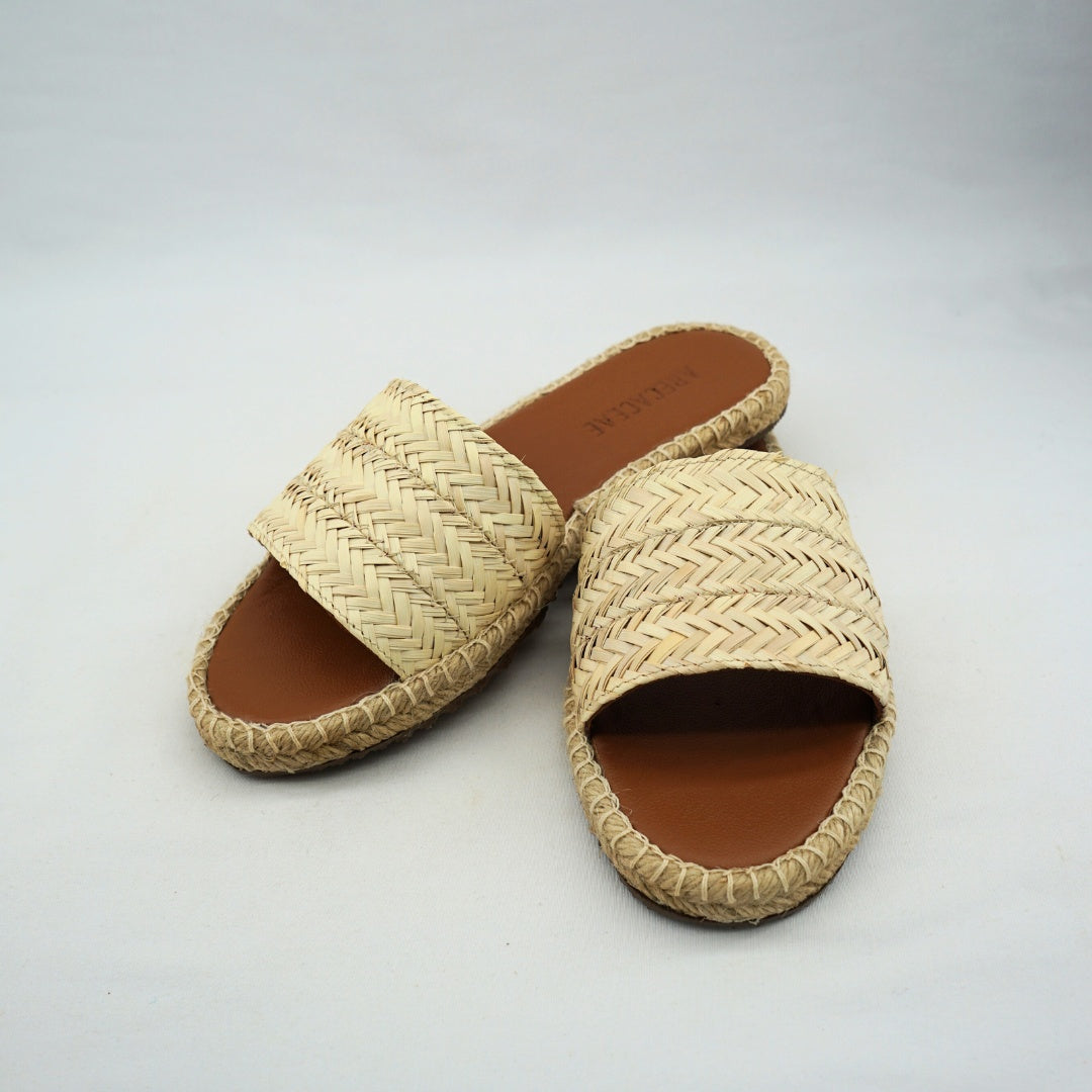 Mules artisanales écoresponsables en palmier