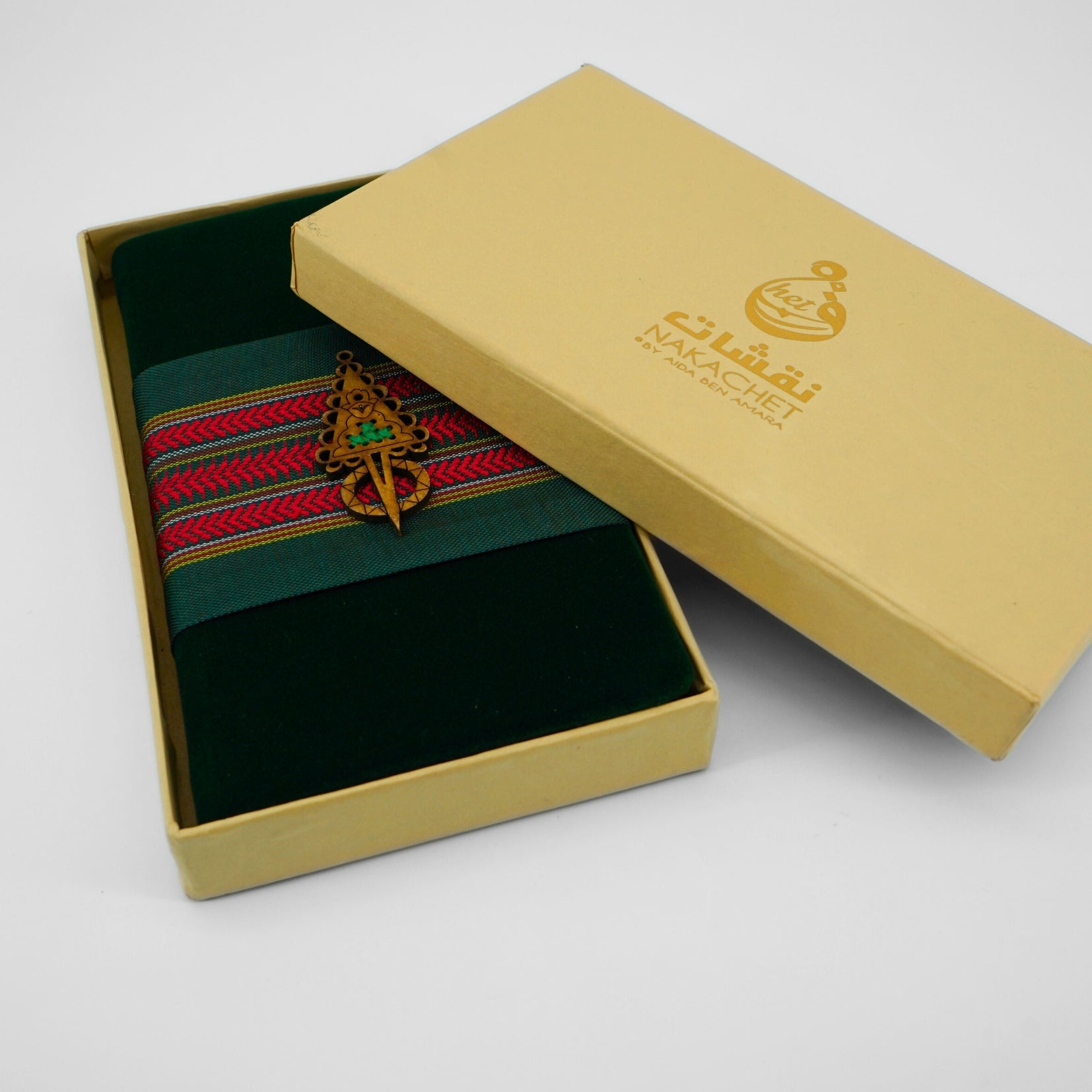 Notebook vert velour avec détails khomsa