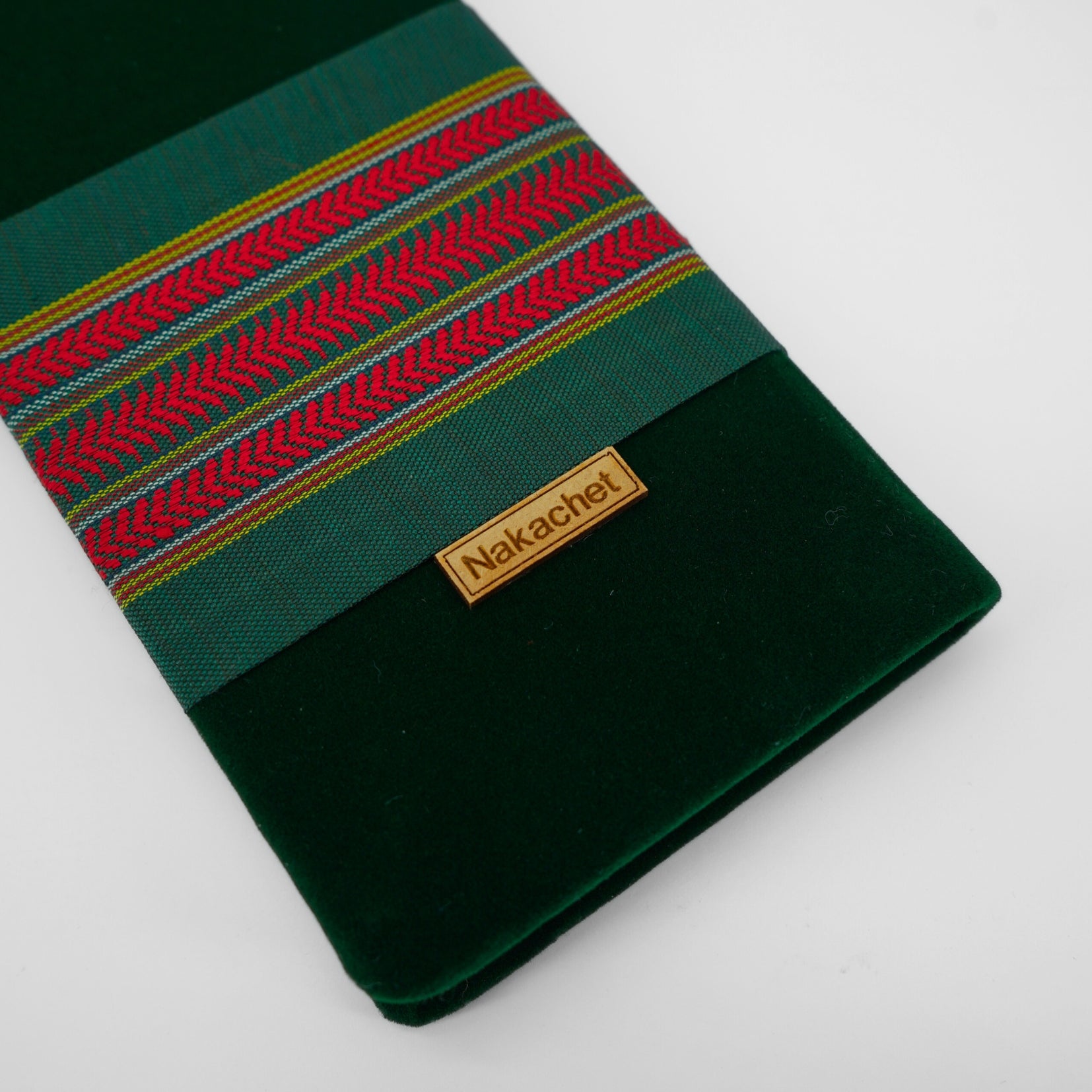 Notebook vert velour avec détails khomsa