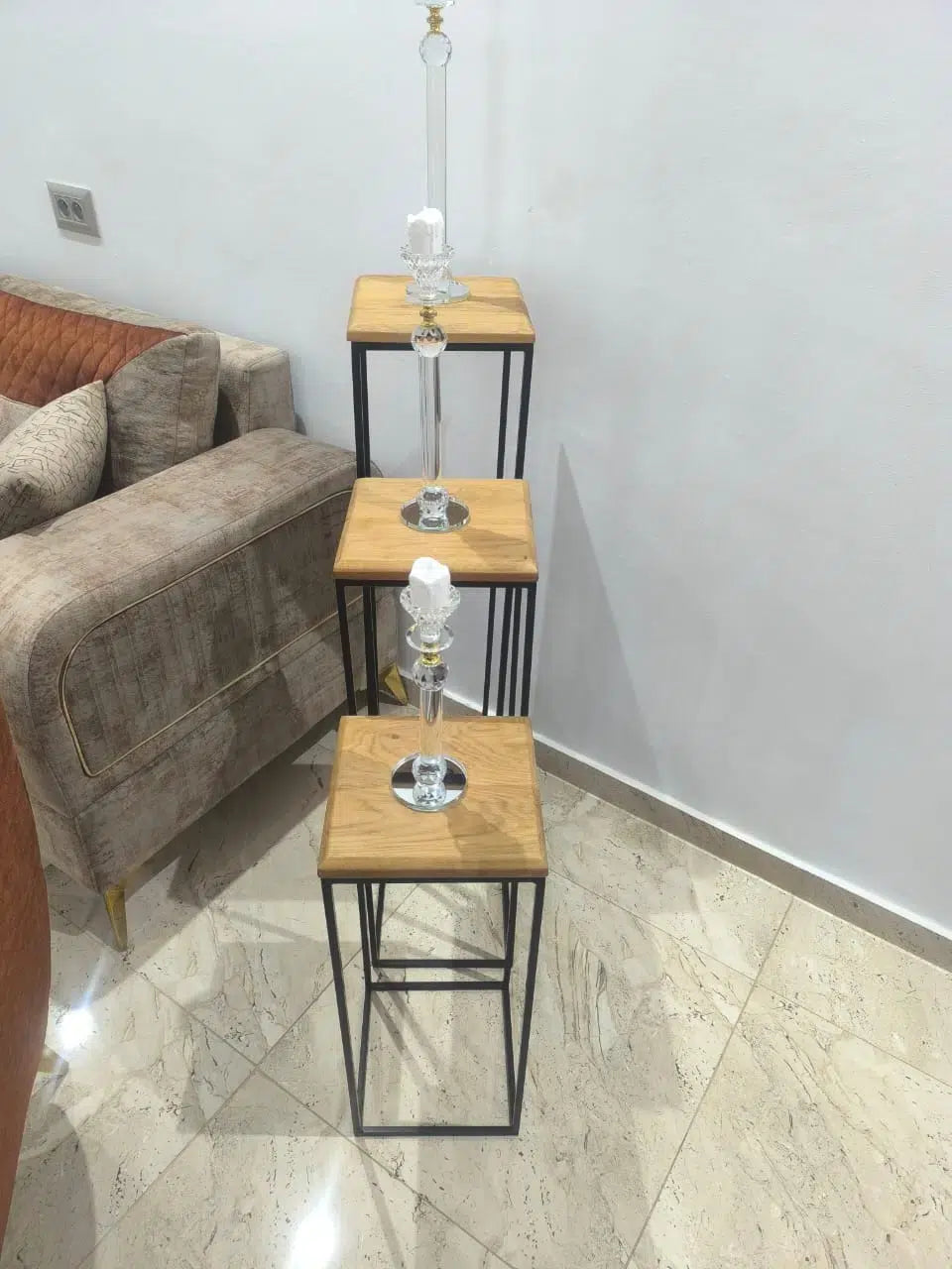 Ensemble de trois éléments décoratifs pour entrée et salon en acier et bois fraké