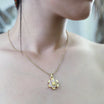 FOURWAYS Chaine+Pendentif en argent doré avec pâte céramique rose