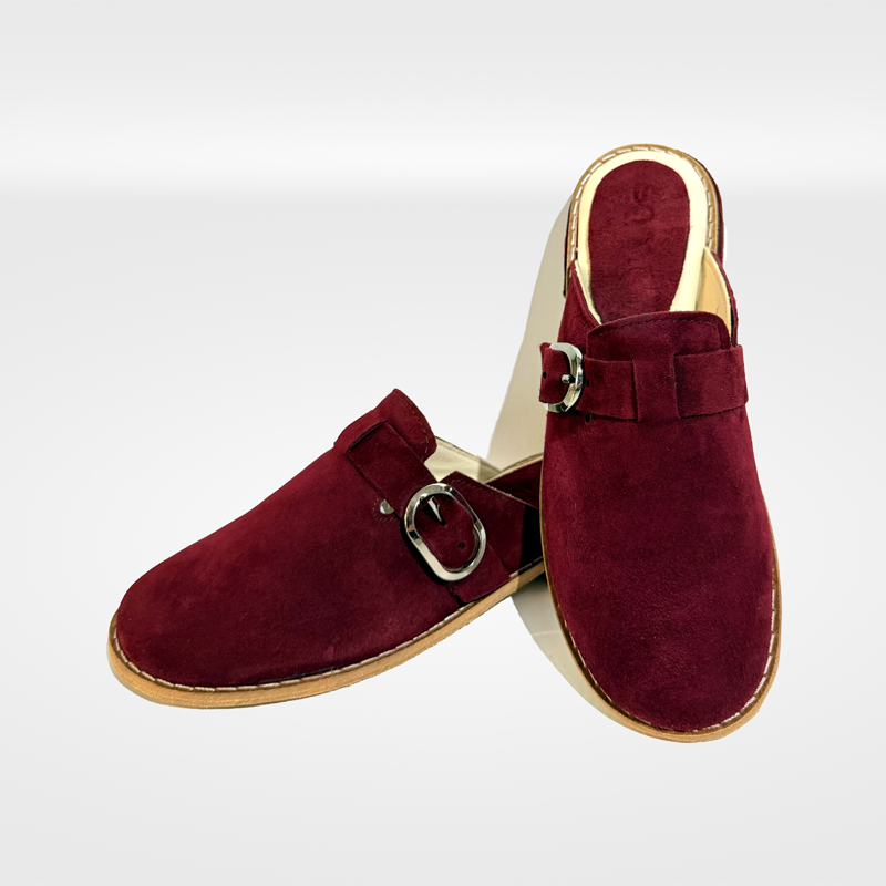 Babouche burgundy en daim upcyclé : élégance et confort irrésistibles