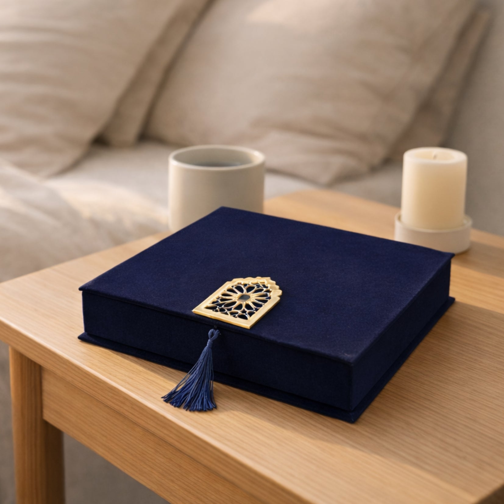 Coffret Coran bleu avec marque-page à l’ambre et chechia