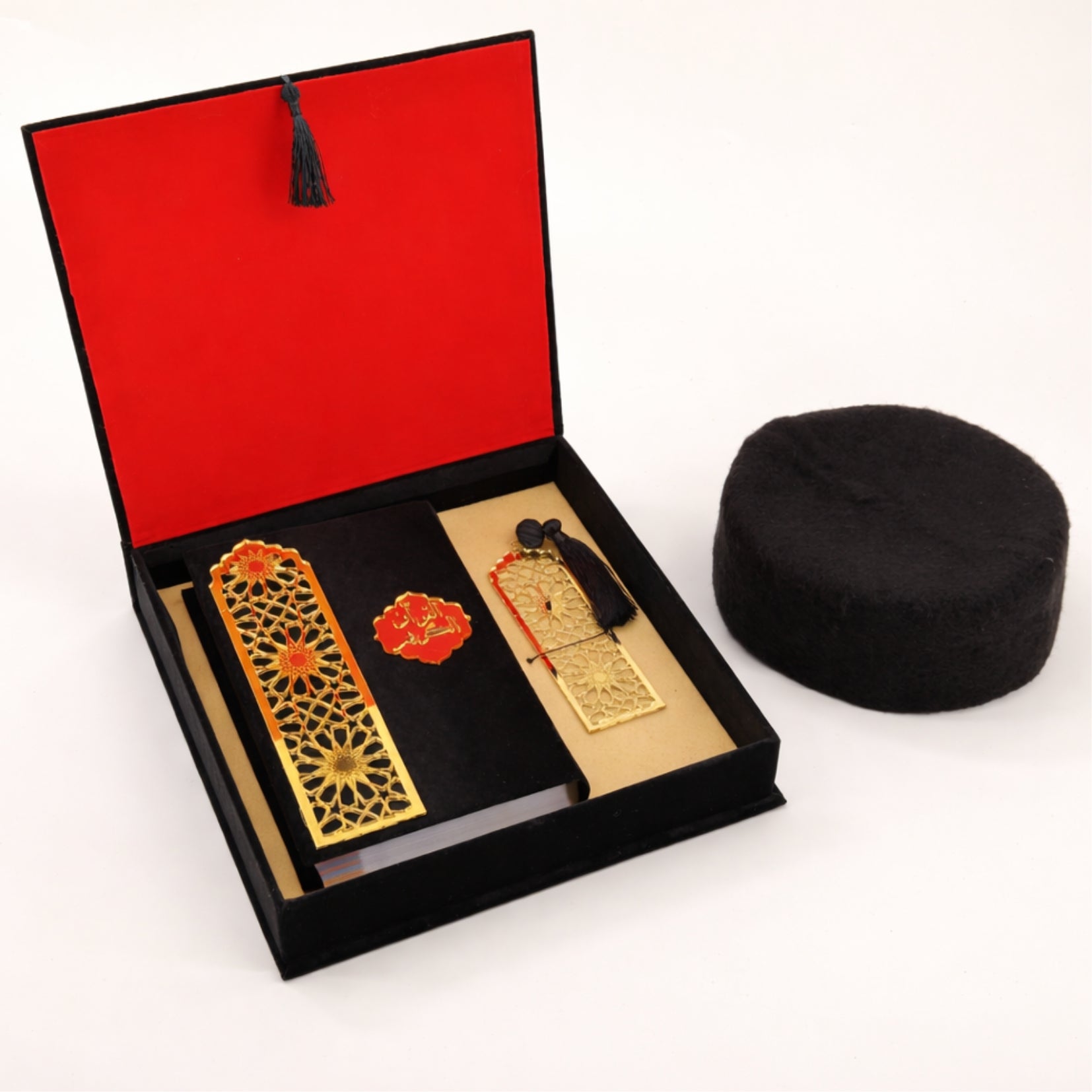 Coffret Coran noir avec marque-page à l’ambre et chechia