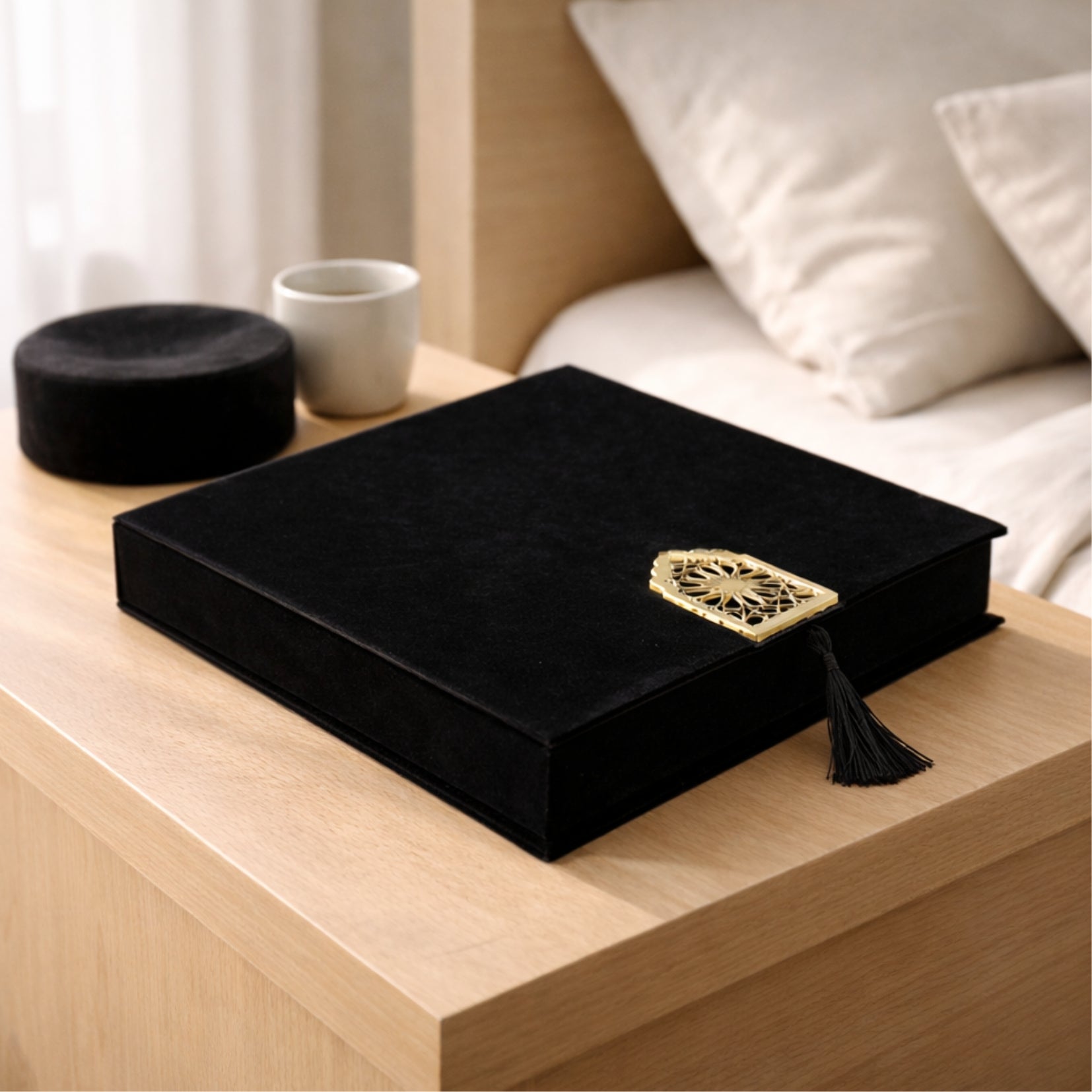 Coffret Coran noir avec marque-page à l’ambre et chechia