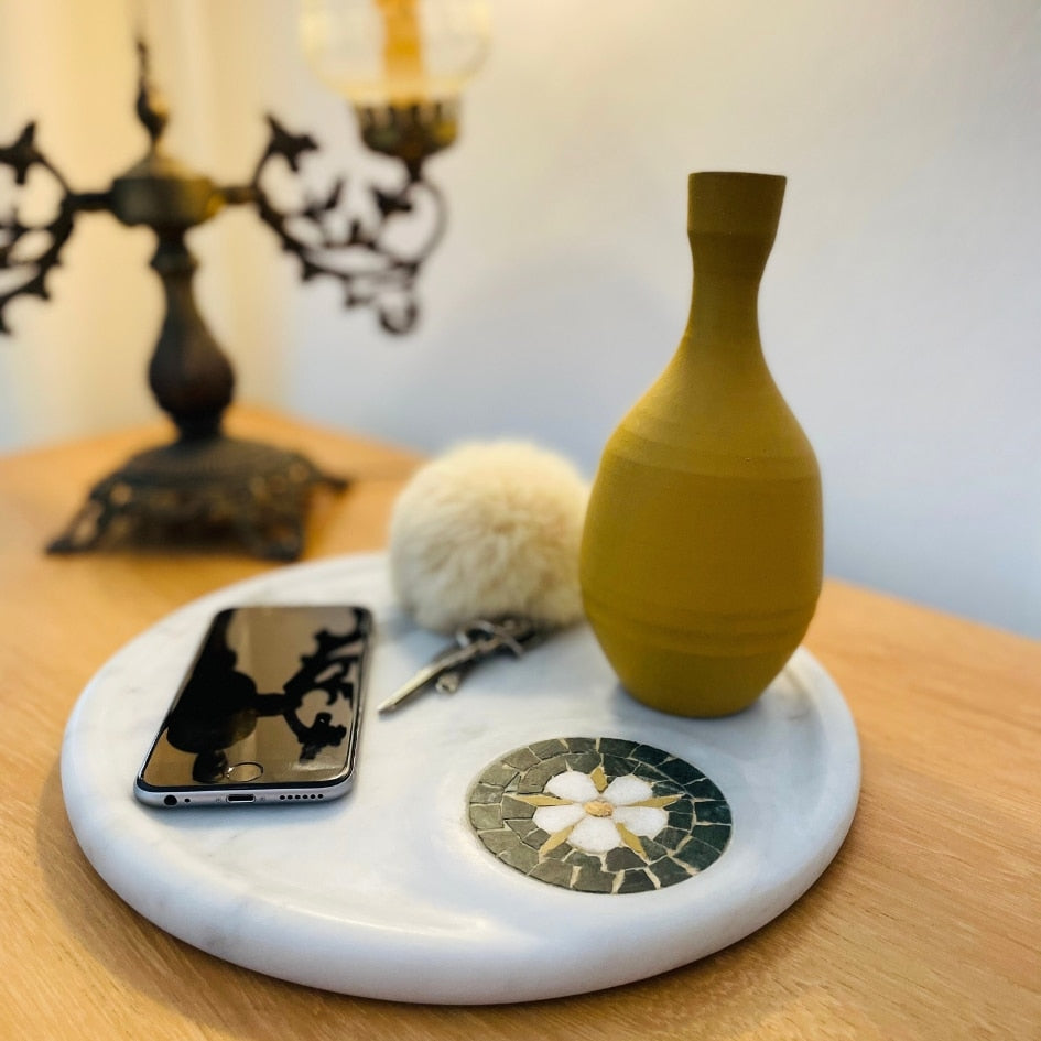 Plateau, vide poche ou centre de table en marbre et en mosaïque modèle "Yasmina"