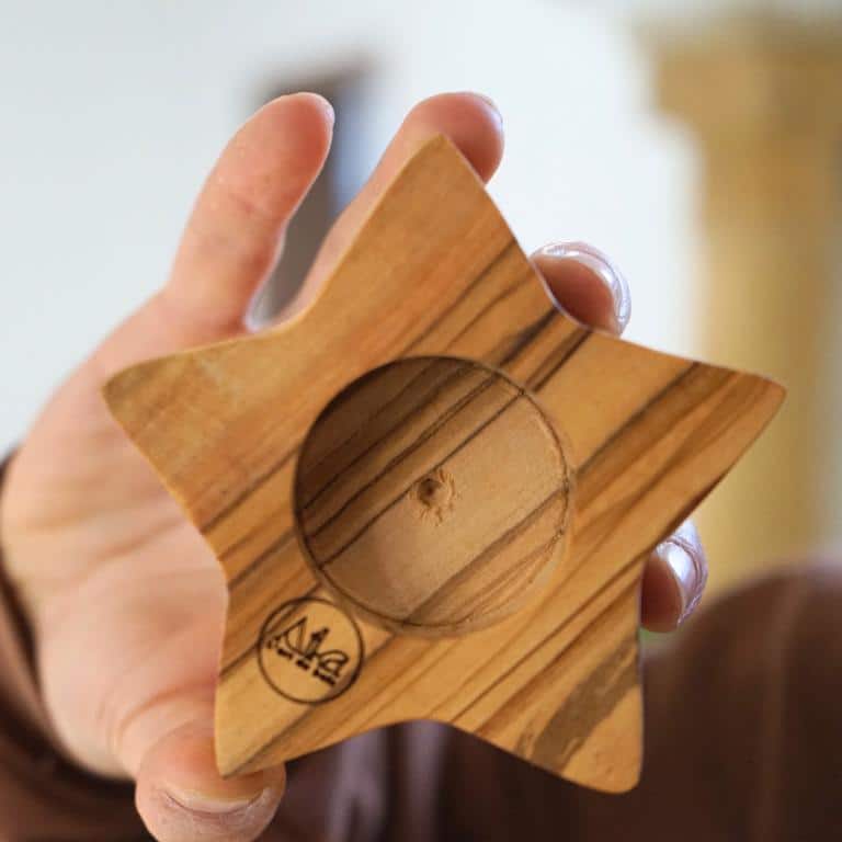 Porte bougie en bois d'olive étoile