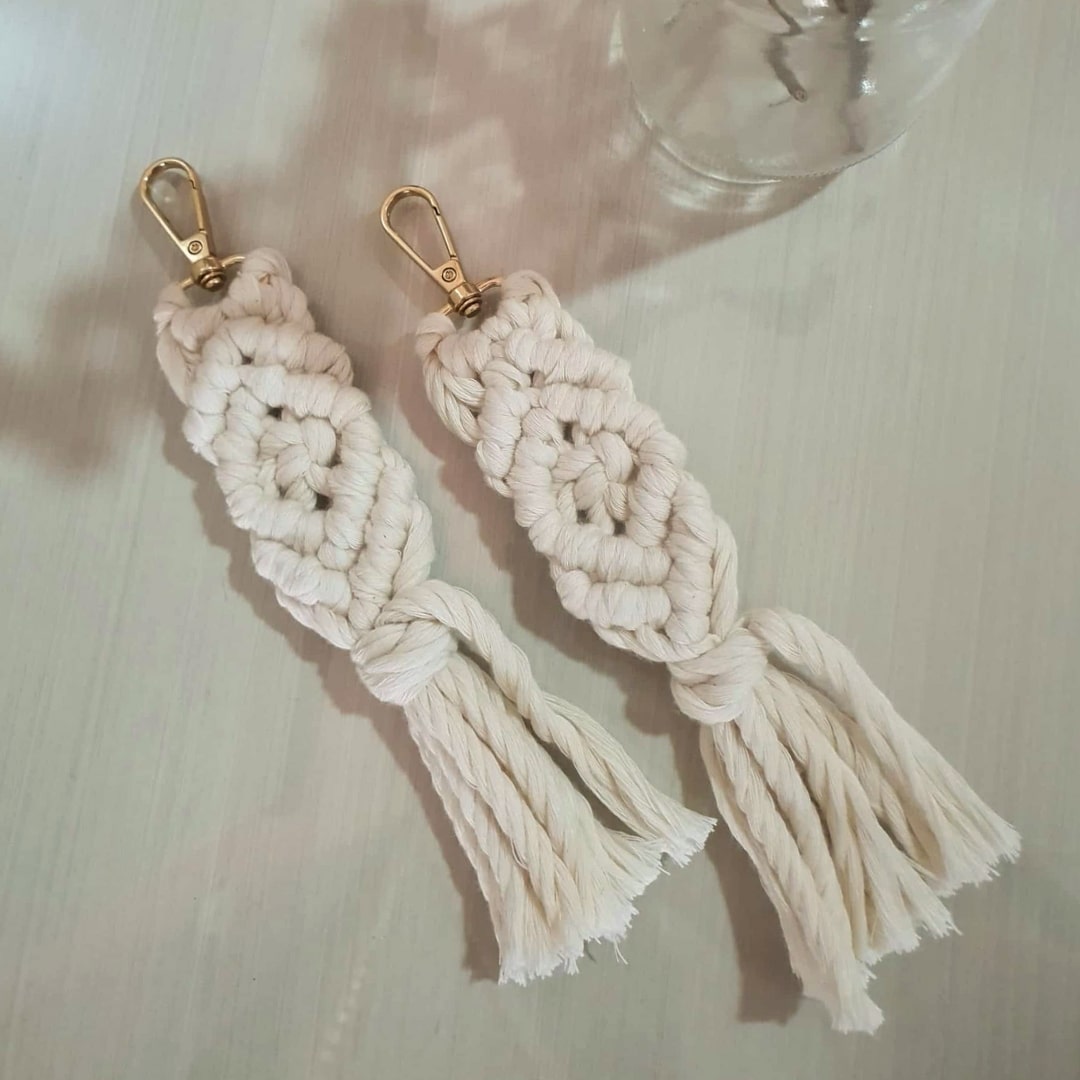 Porte-clé en macramé chic (12-15 cm)