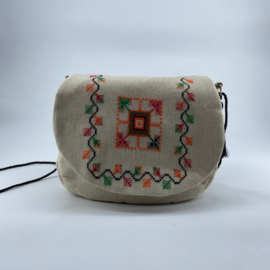 Sac brodé avec motifs multicolores