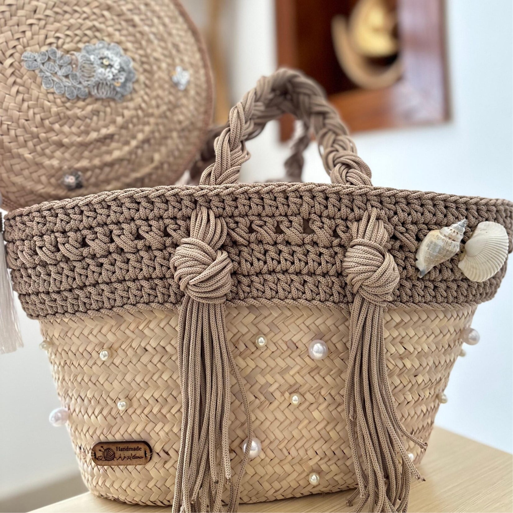 Sac Couffin en perles et coquillages en crochet et éventail