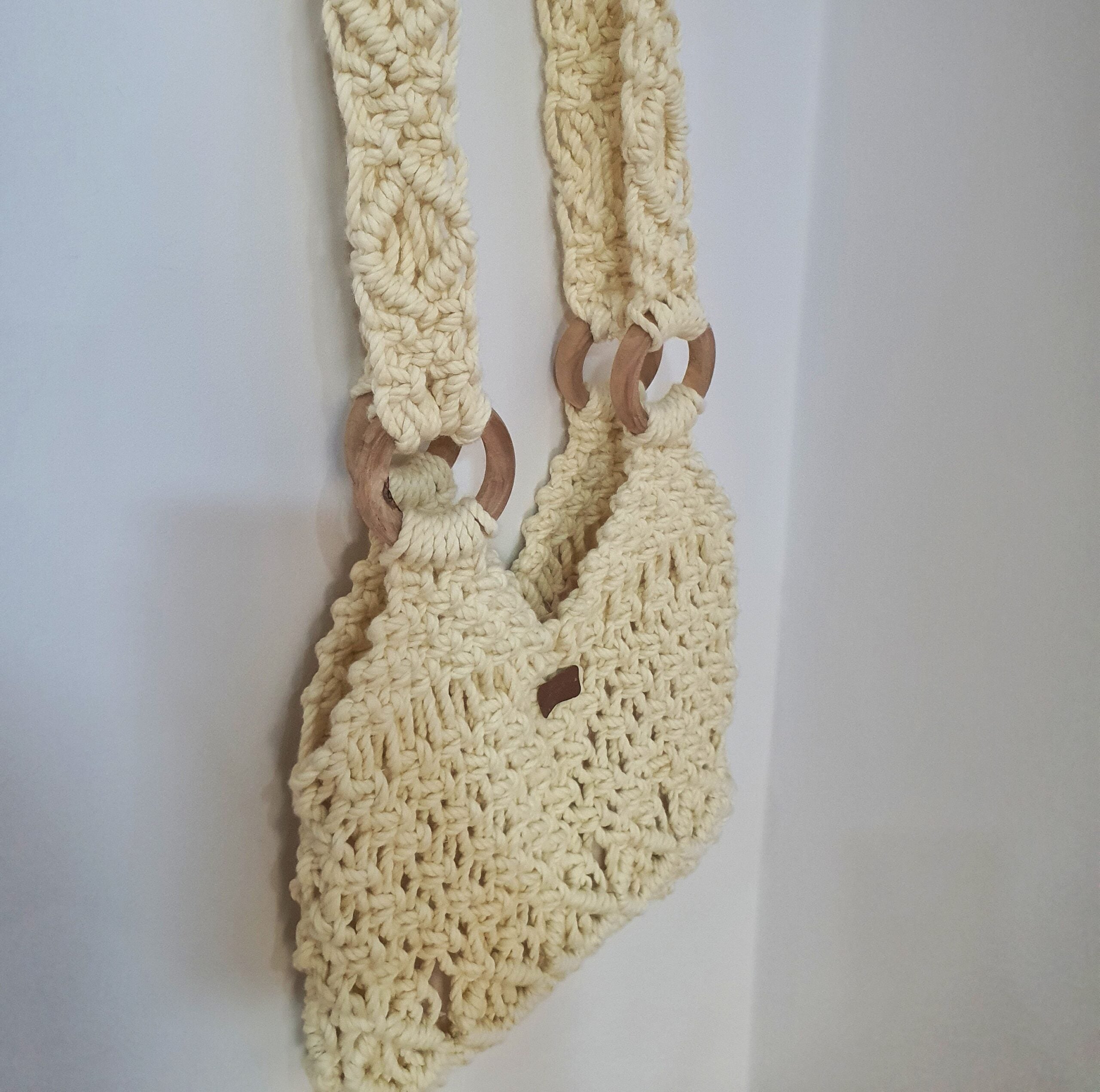 Sac à main en macramé jaune vanille