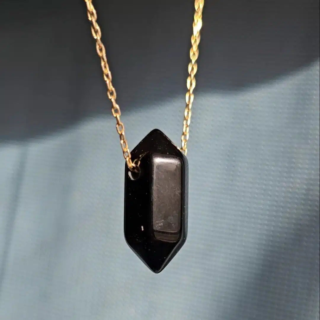 Collier Élégance Argent Plaqué Or avec Obsidienne Noire - Raffinement et Protection