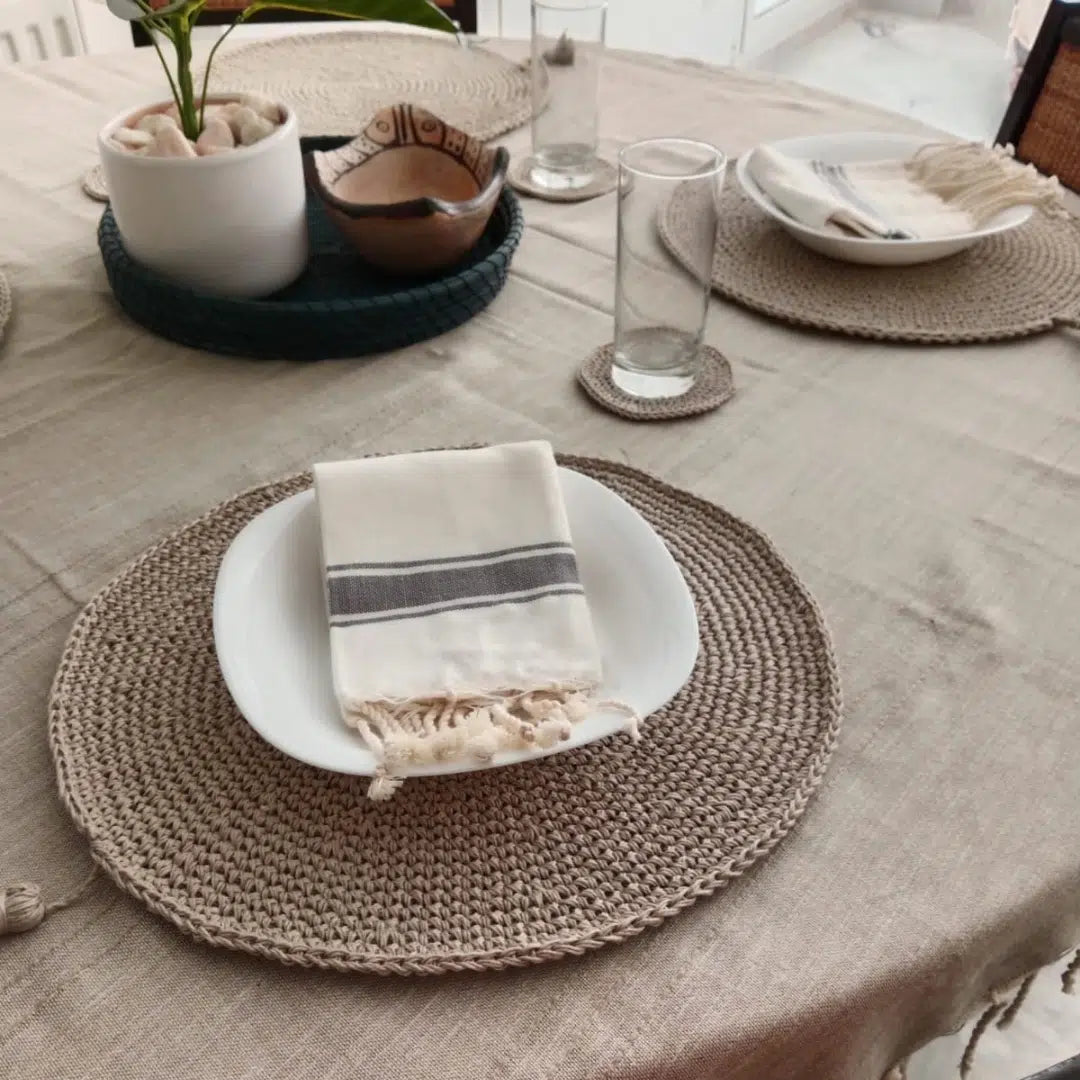 Set de Table Rond Artisanal Élégant en Jute, Coton ou Lin - Chic Écoresponsable