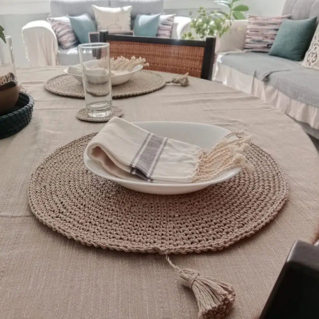 Set de Table Rond Artisanal Élégant en Jute, Coton ou Lin - Chic Écoresponsable