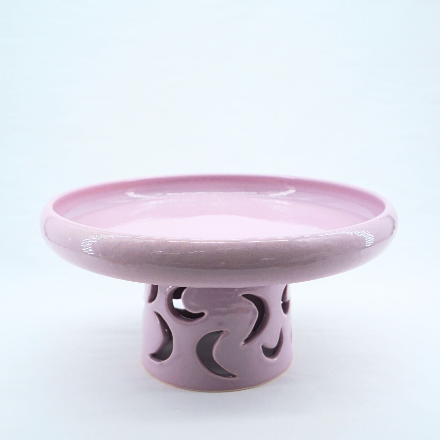 Sousplat céramique ajourée : l'élégance artisanale à table