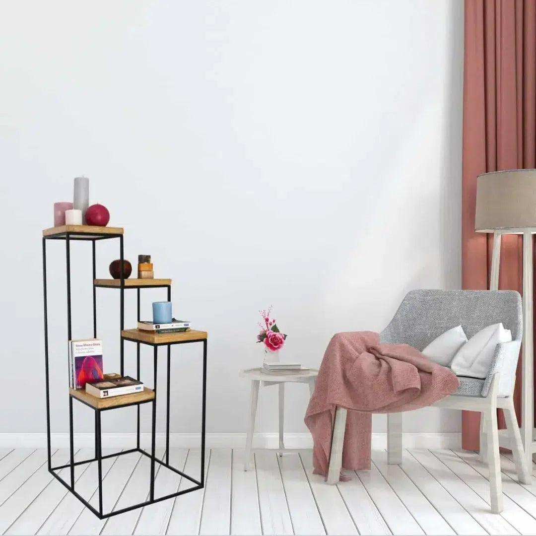 Support plantes d’entrée avec 4 étagères en acier noir EPOXY et bois fraké