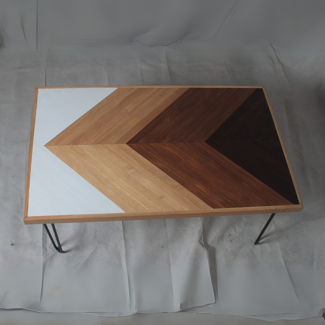 Table basse artisanale bois rouge – Design unique