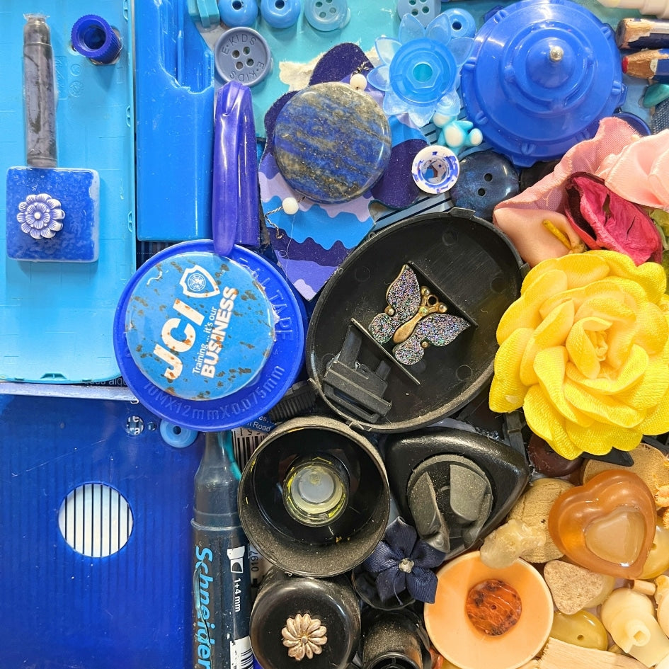 Portrait de Frida Kahlo en Objets Recyclés – Art Mexicain